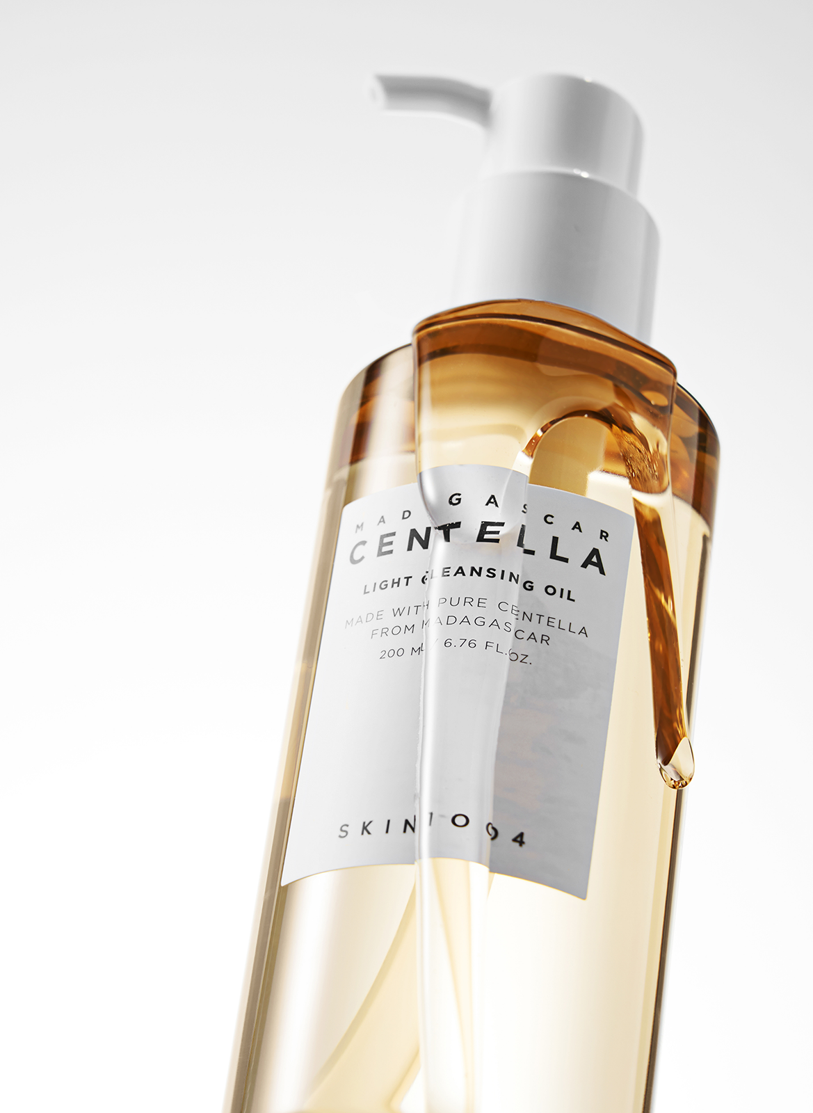 Huile légère démaquillante à la centella asiatica SKIN1004 No color