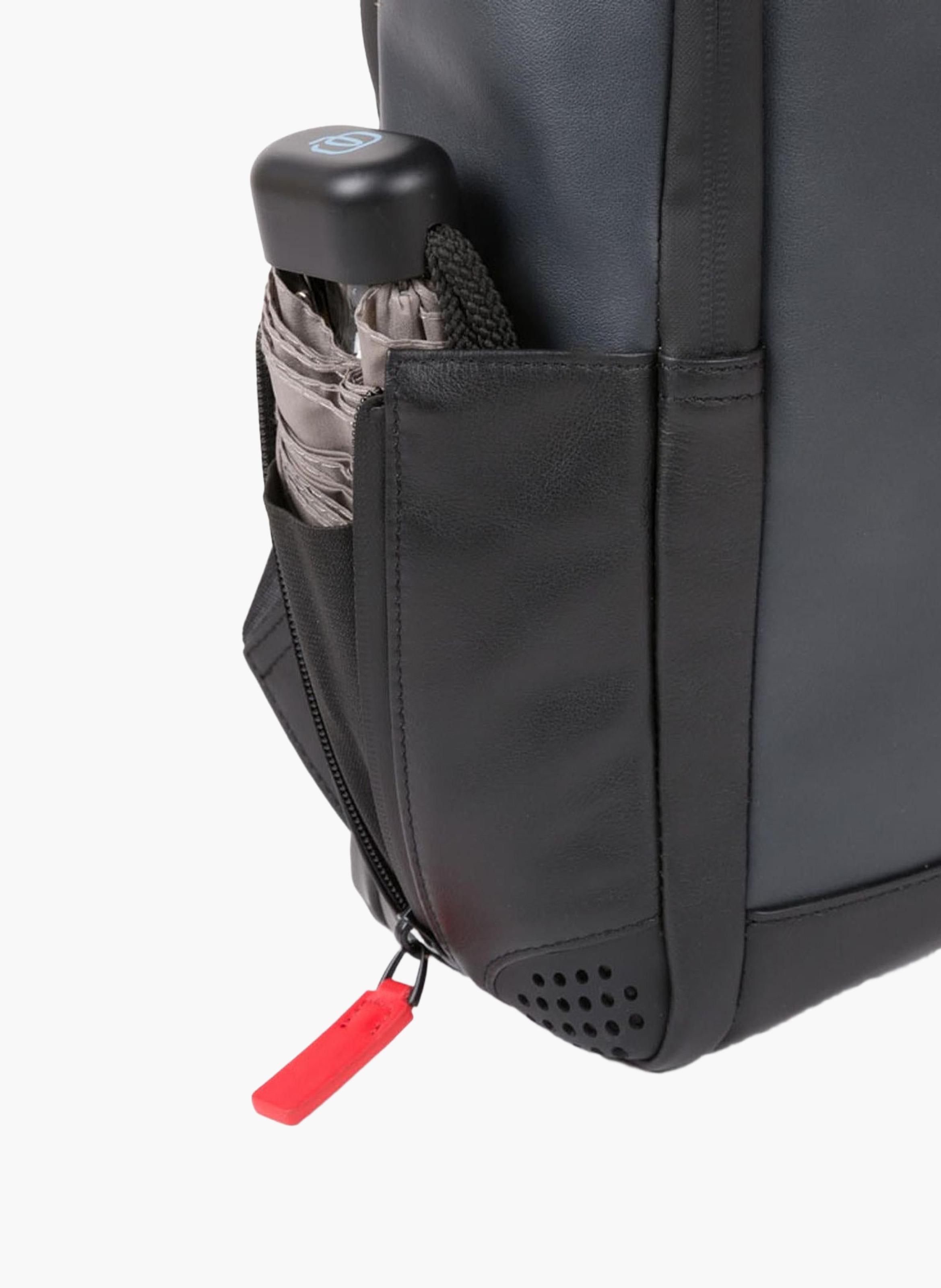 Sac à dos d' ordinateur 15,6" PIQUADRO Gris