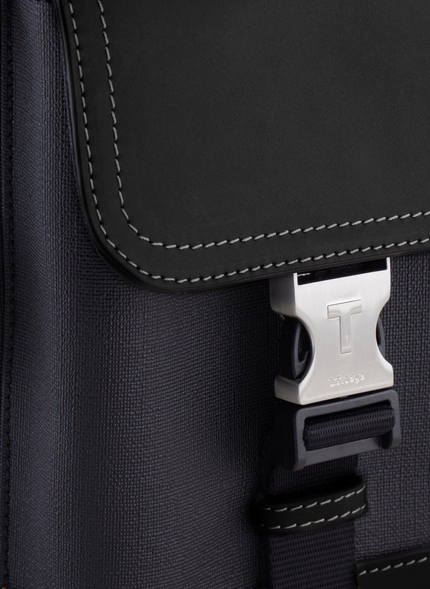 Sacoche sling maurice en toile enduite LE TANNEUR Noir