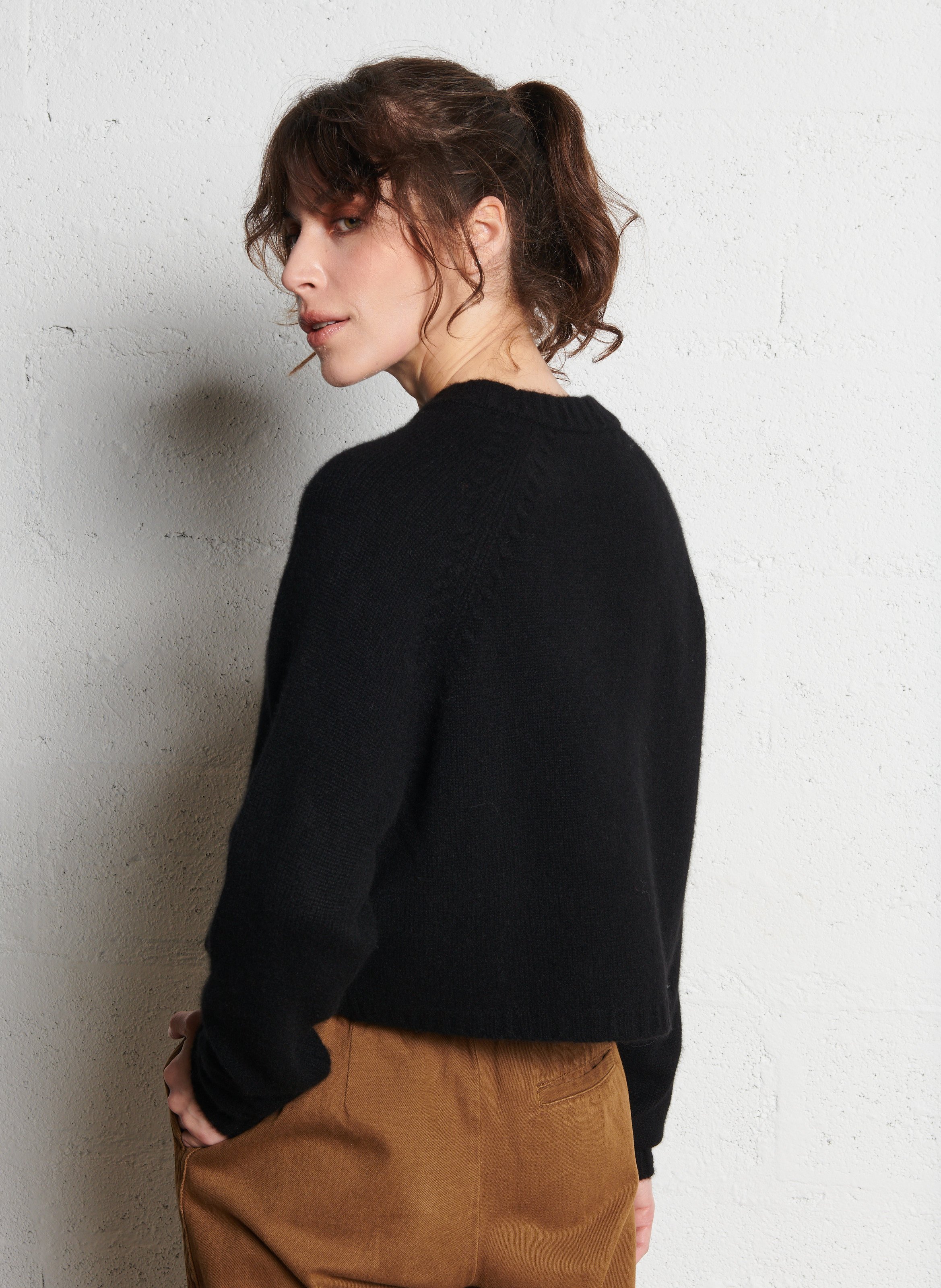 Pull court col rond en cachemire corvy BA&SH Noir
