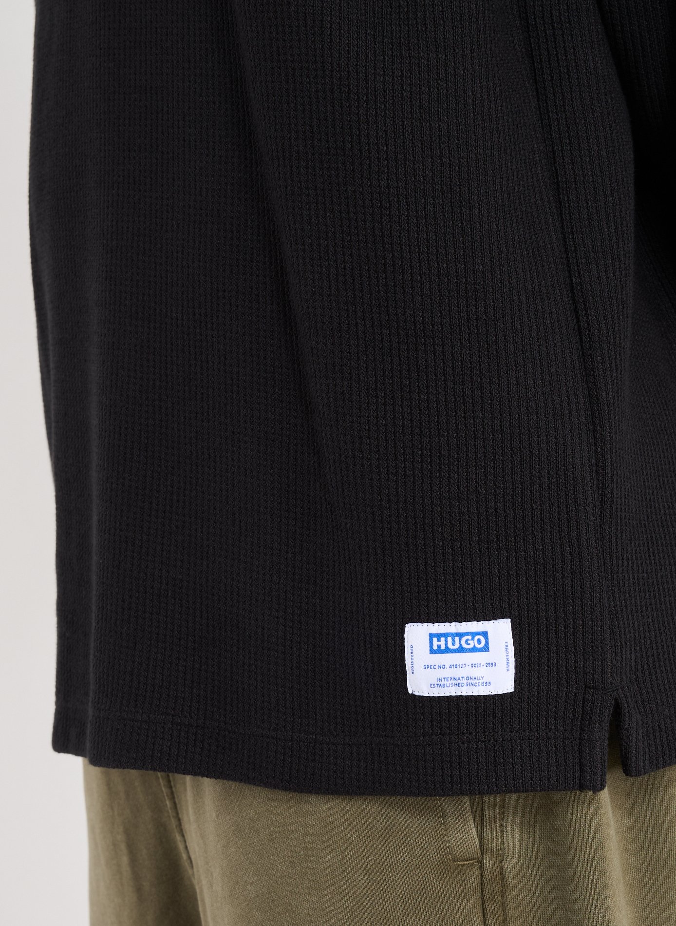 T-shirt manches longues col rond en coton mélangé HUGO BLUE Noir