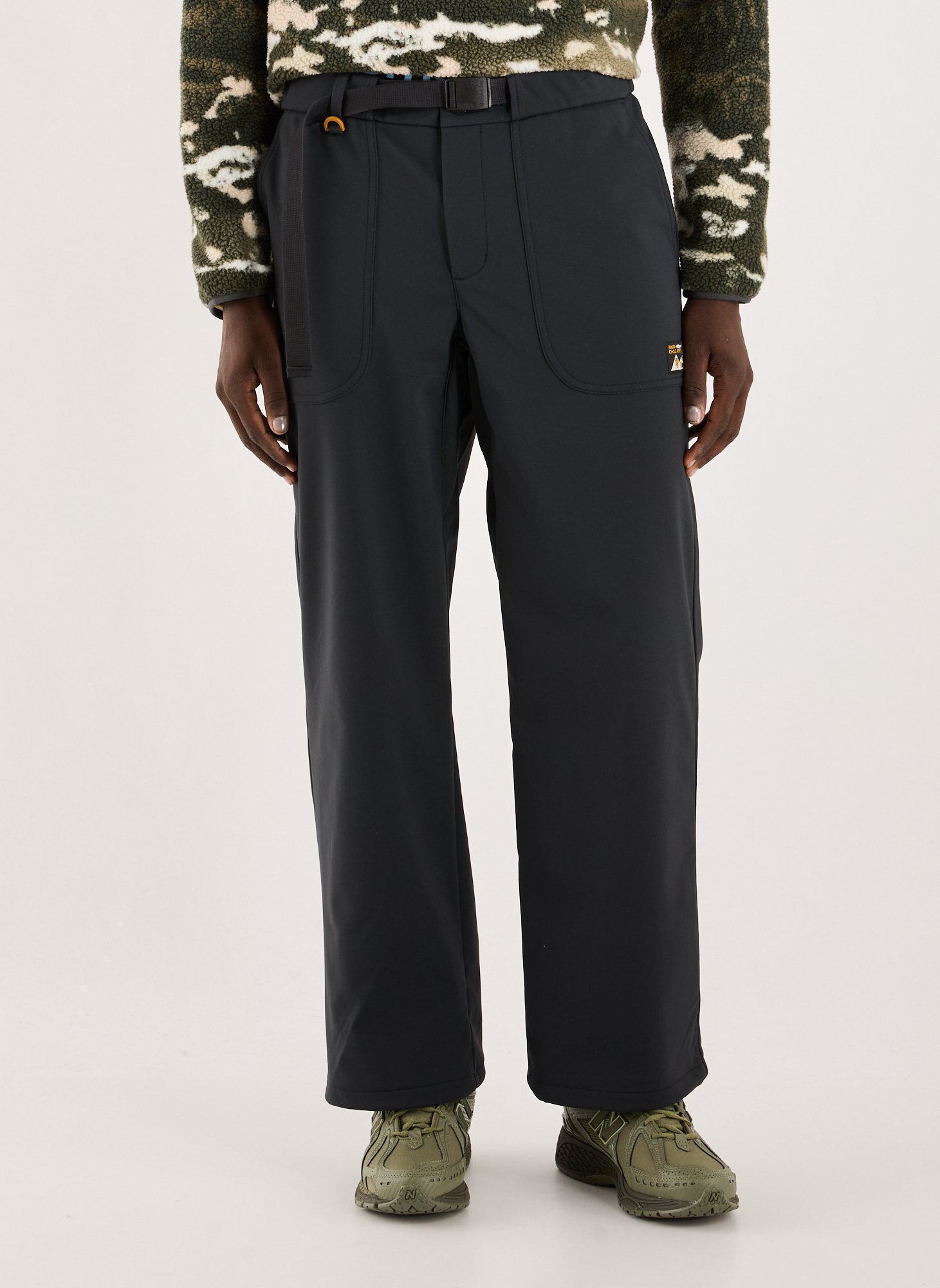 COLUMBIA Wide-leg trousers in solid color Black