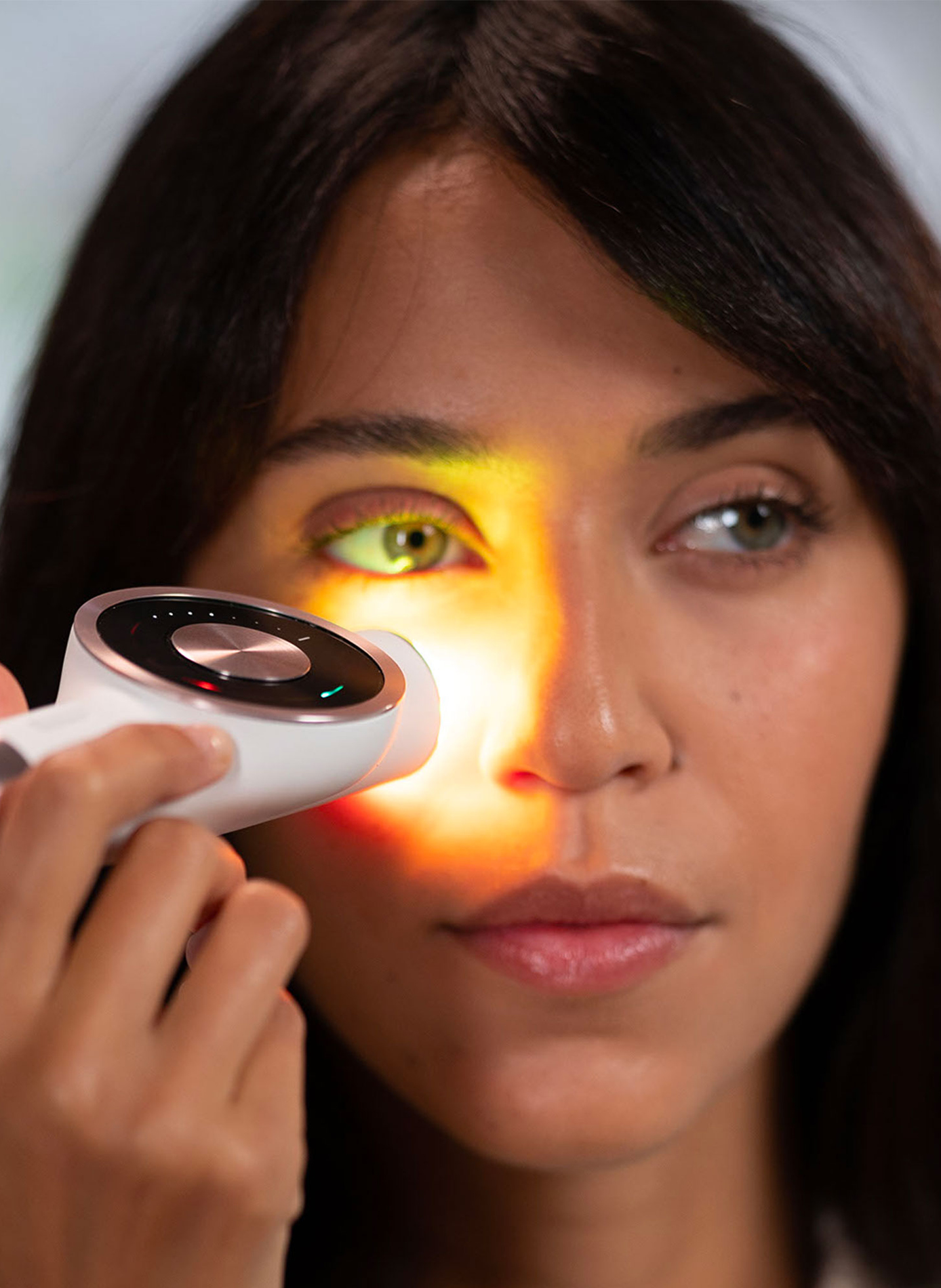 Capsules BRIGHTENING – Sérum Illuminateur à lumière LED LIGHTINDERM No color