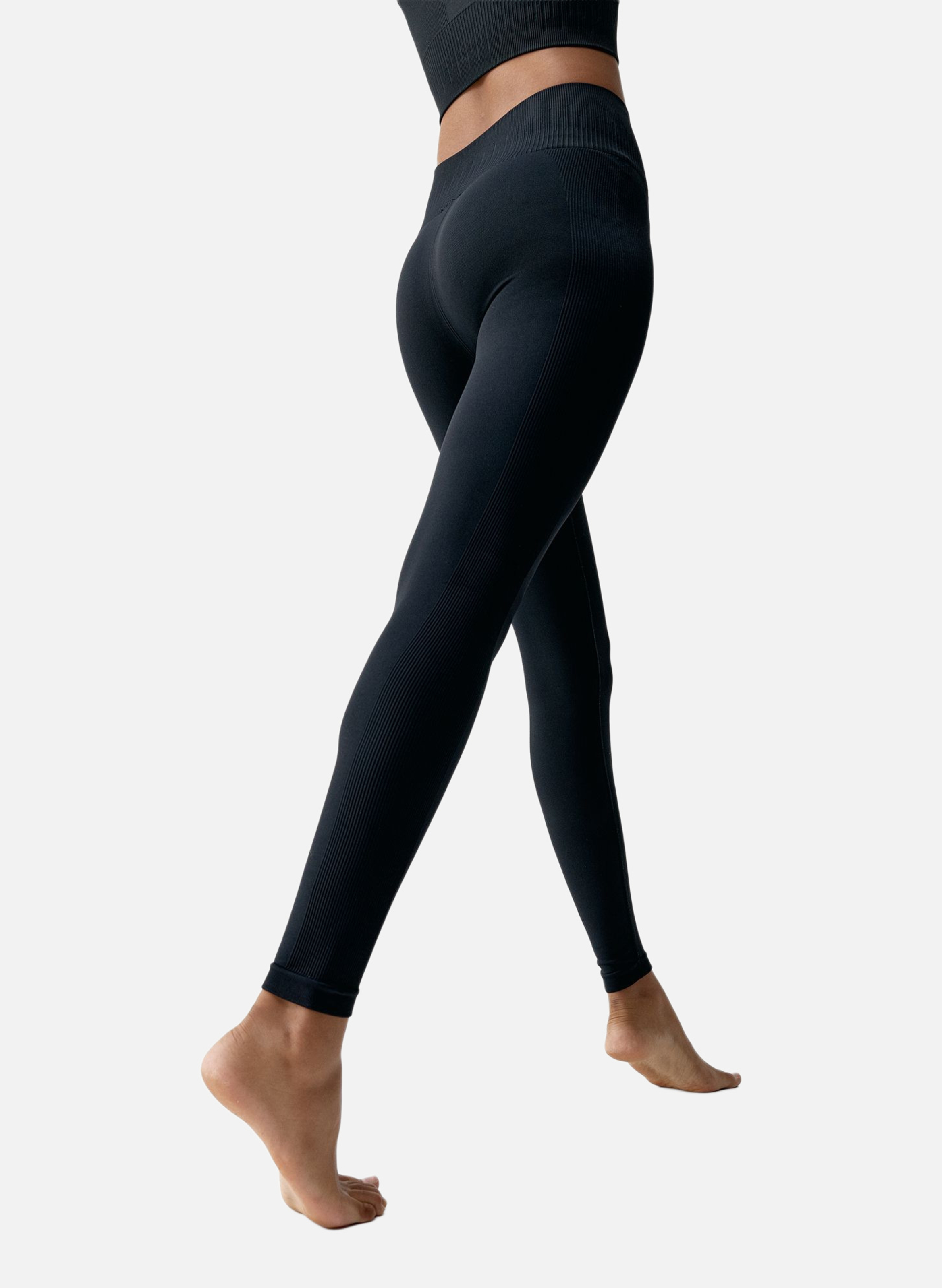 Legging de sport long seamless naia BORN LIVING YOGA Noir