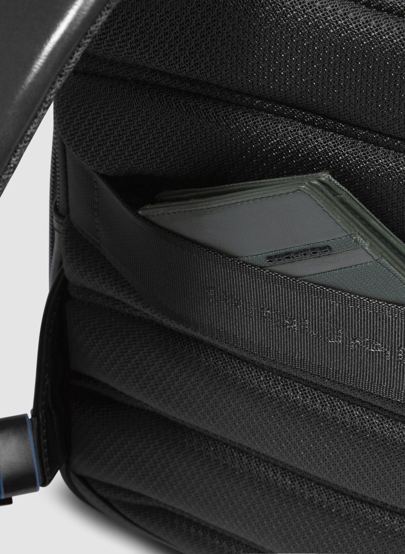 Aanpasbare rugzak voor 14" laptop PIQUADRO Zwart