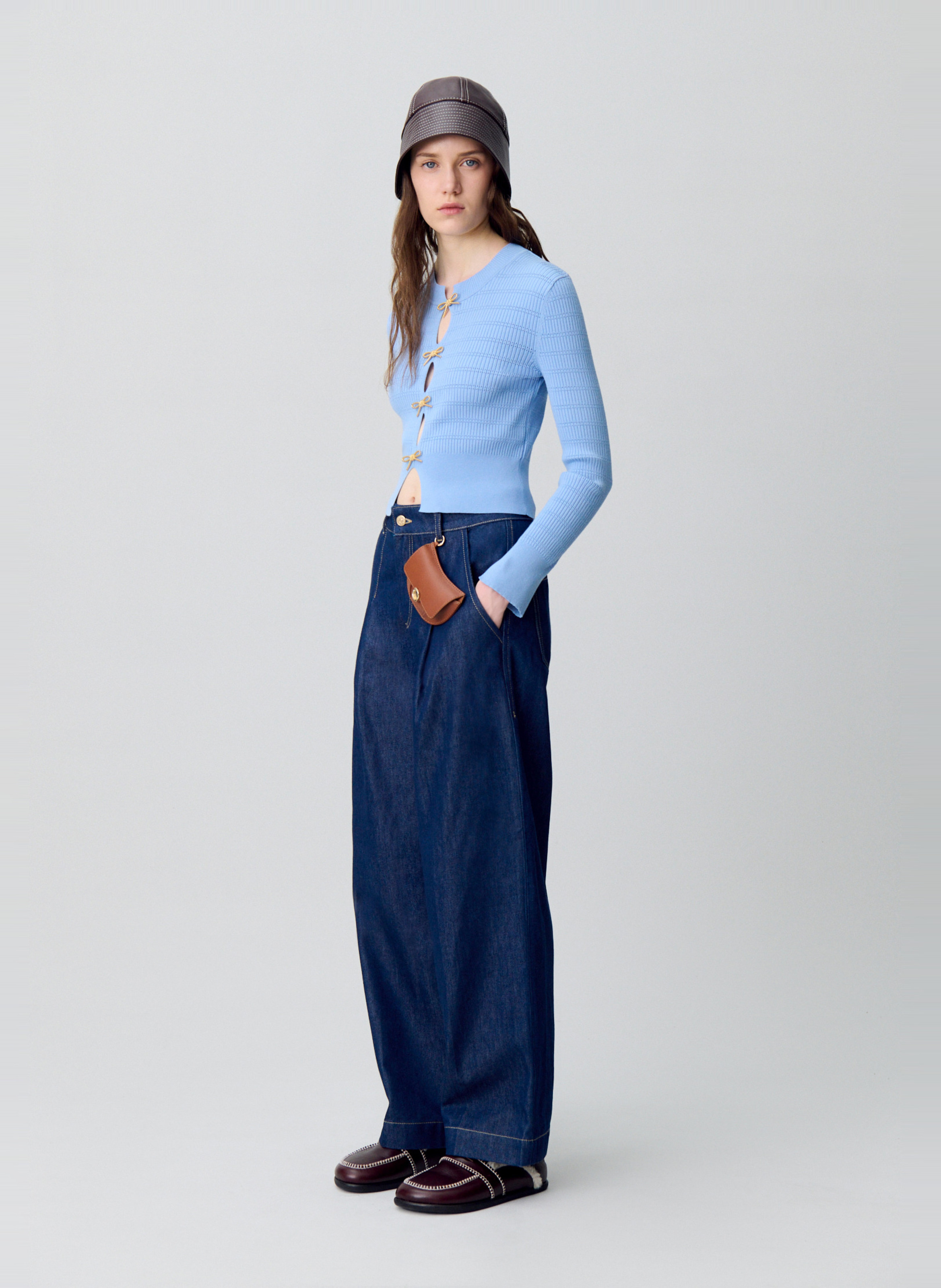 Pull ajusté à détails ajourés et nœuds manivelle CLAUDIE PIERLOT Bleu