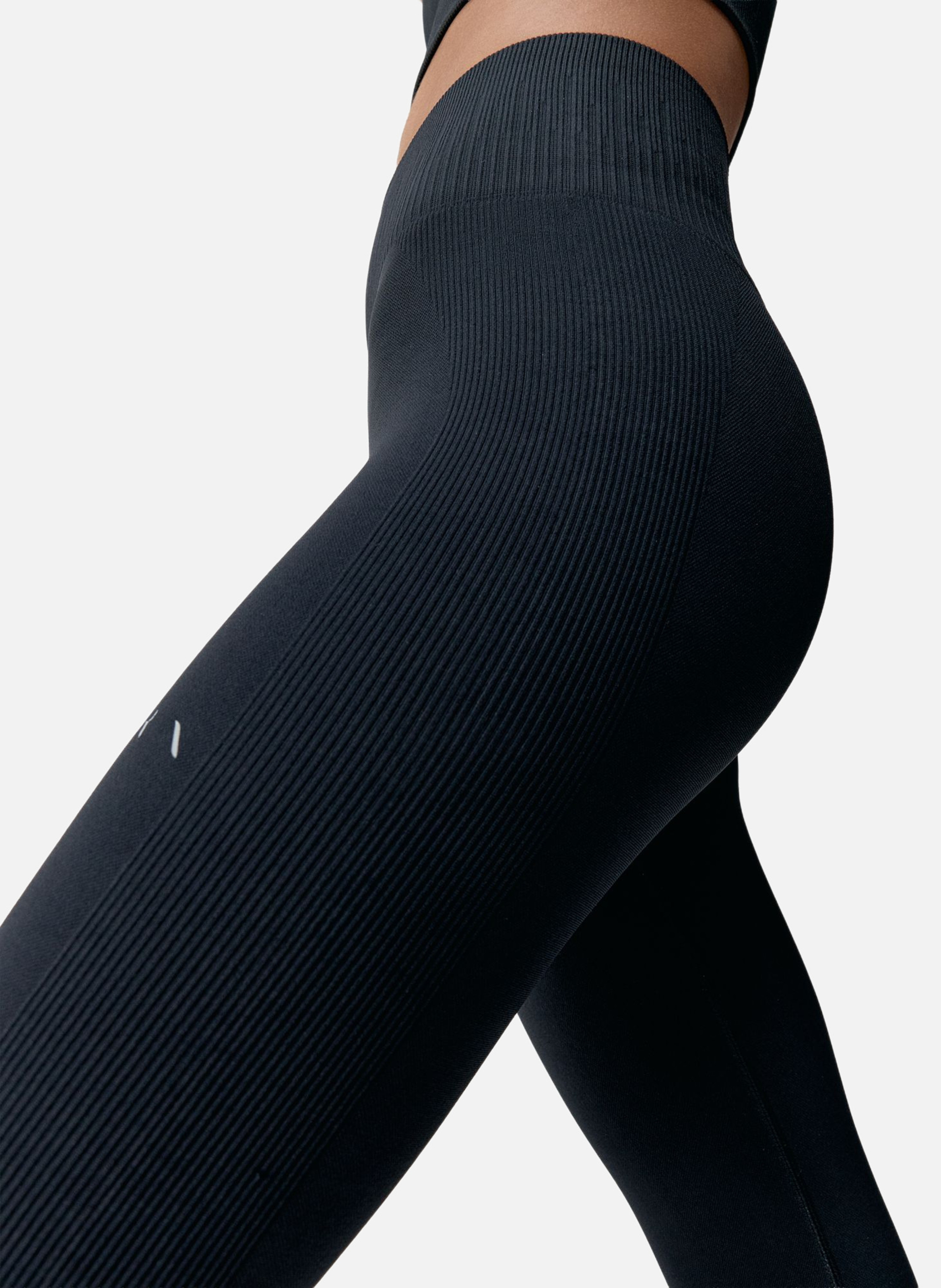 Legging de sport long seamless naia BORN LIVING YOGA Noir
