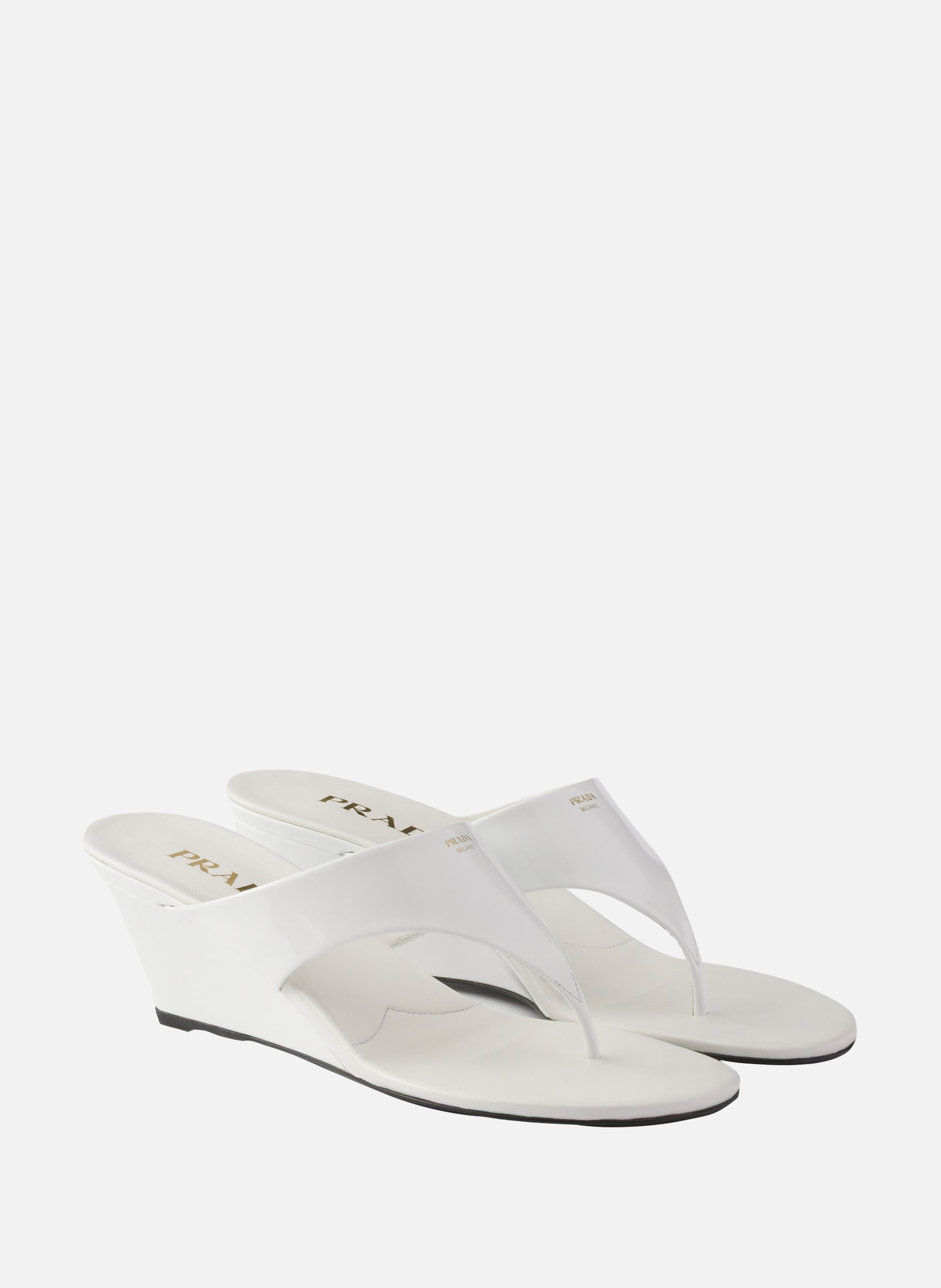 Tongs en cuir verni PRADA Blanc