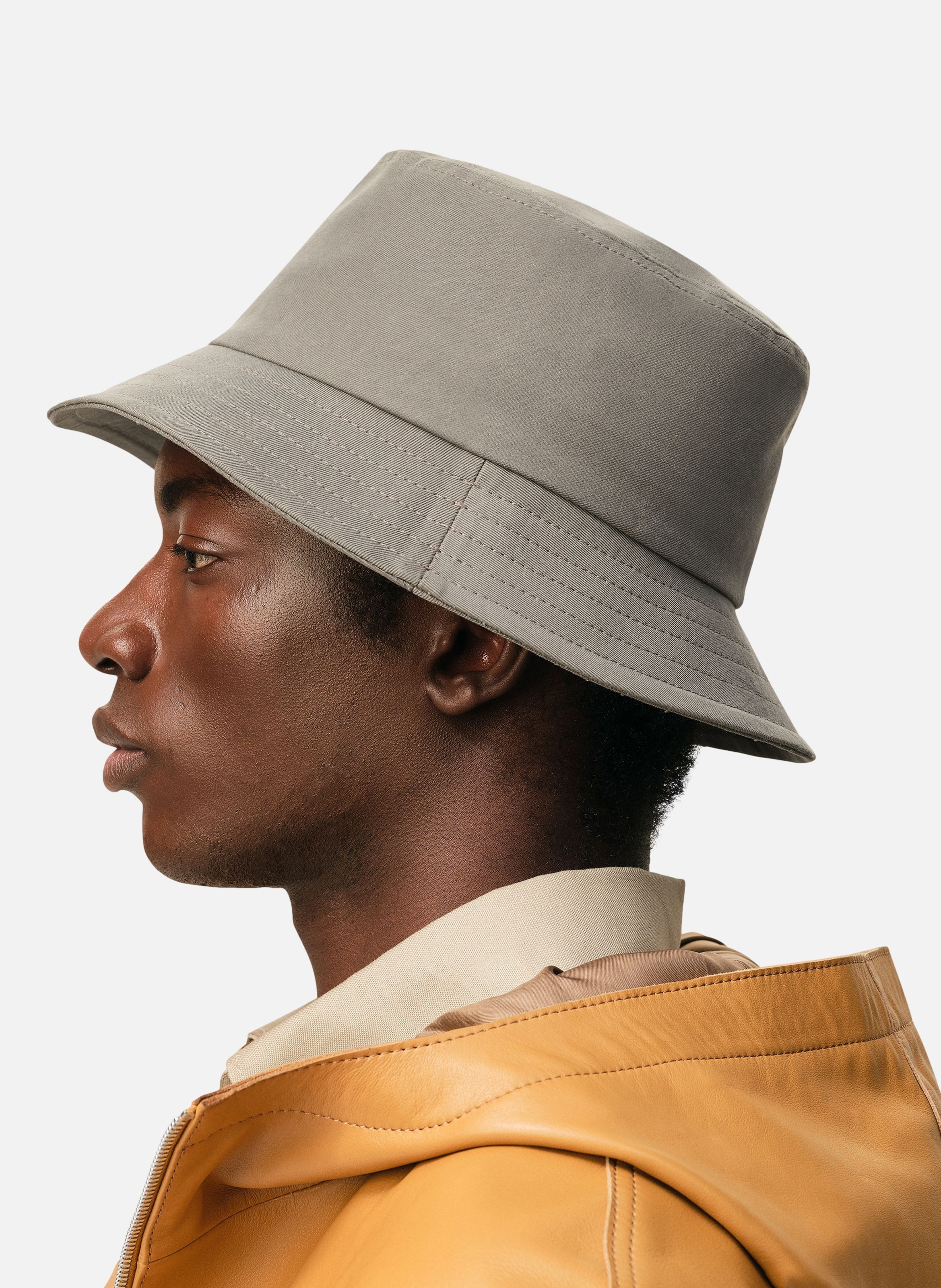 Bob ami de coeur noir unisexe en coton AMI PARIS Gris