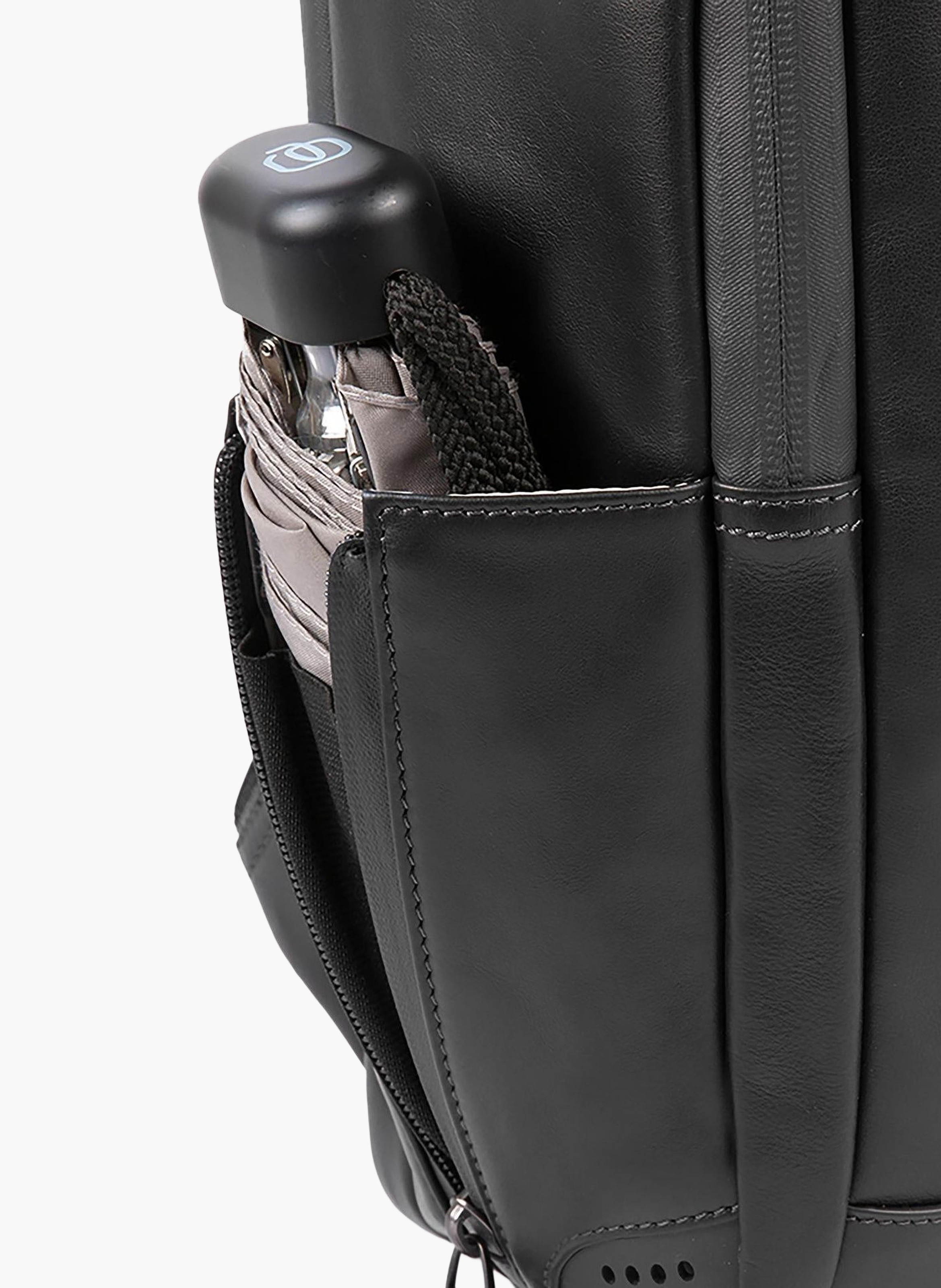 Sac à dos d' ordinateur 15,6" PIQUADRO Noir