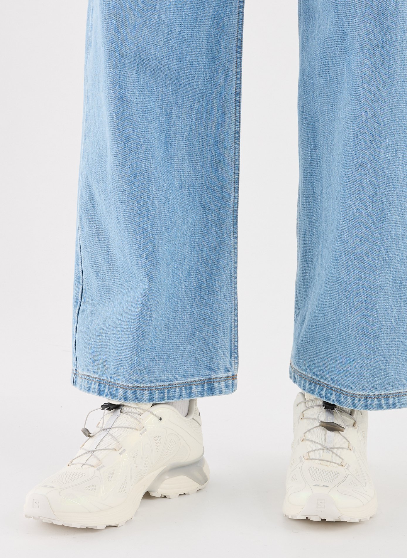 Grooved sneakers SALOMON White