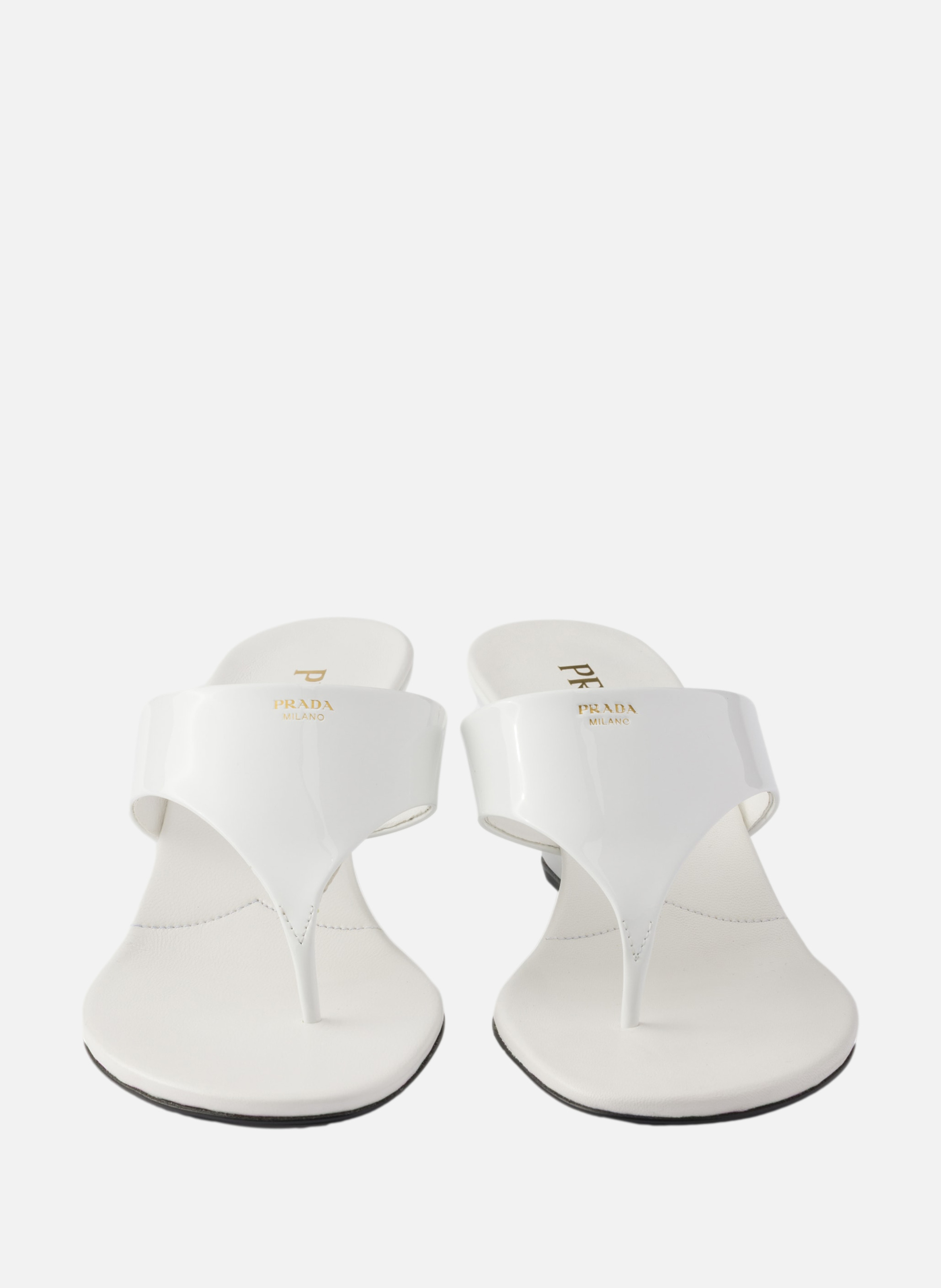 Tongs en cuir verni PRADA Blanc