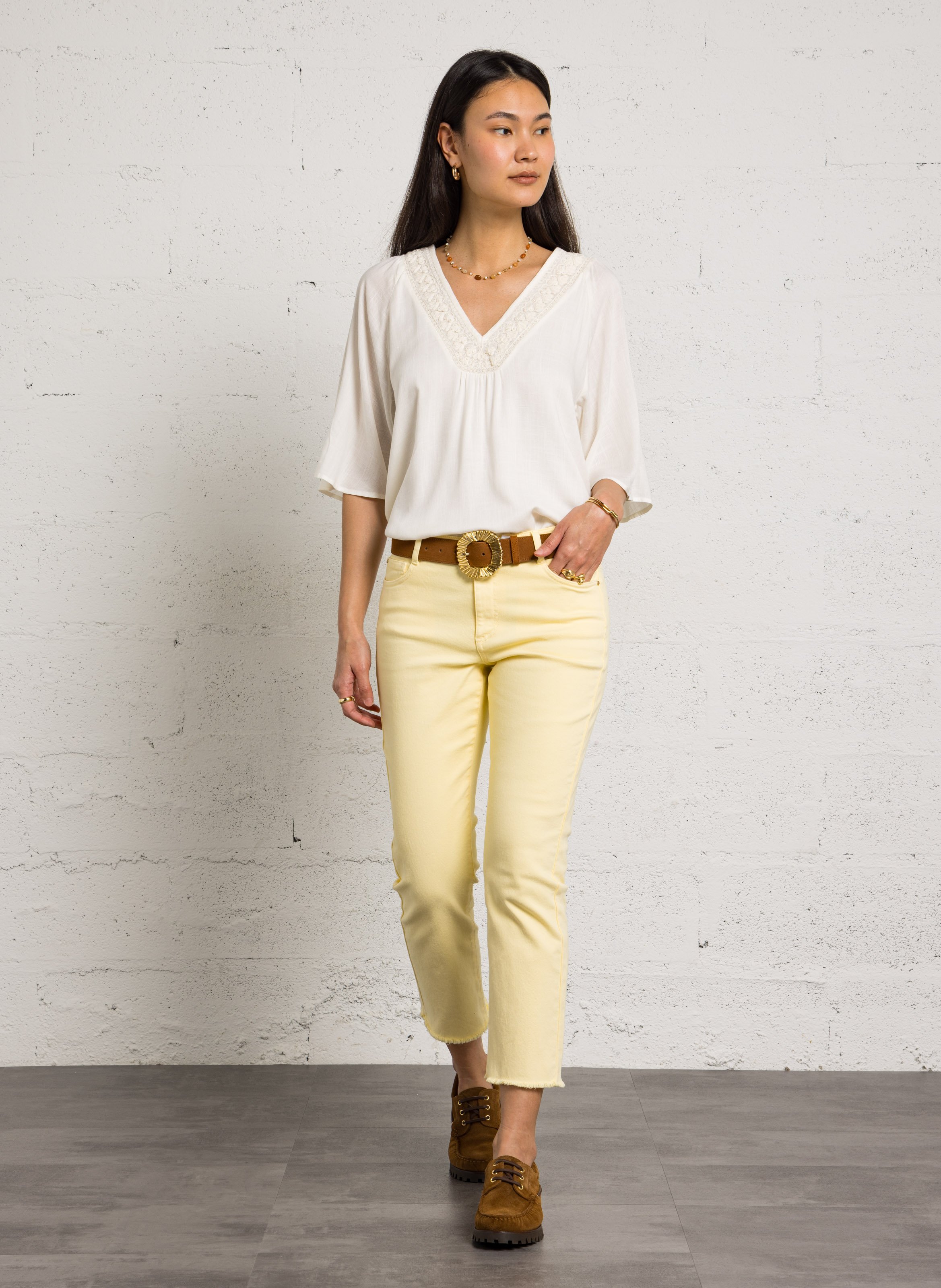 Tee-shirt col v fluide à broderies deborah MAISON 123 Beige