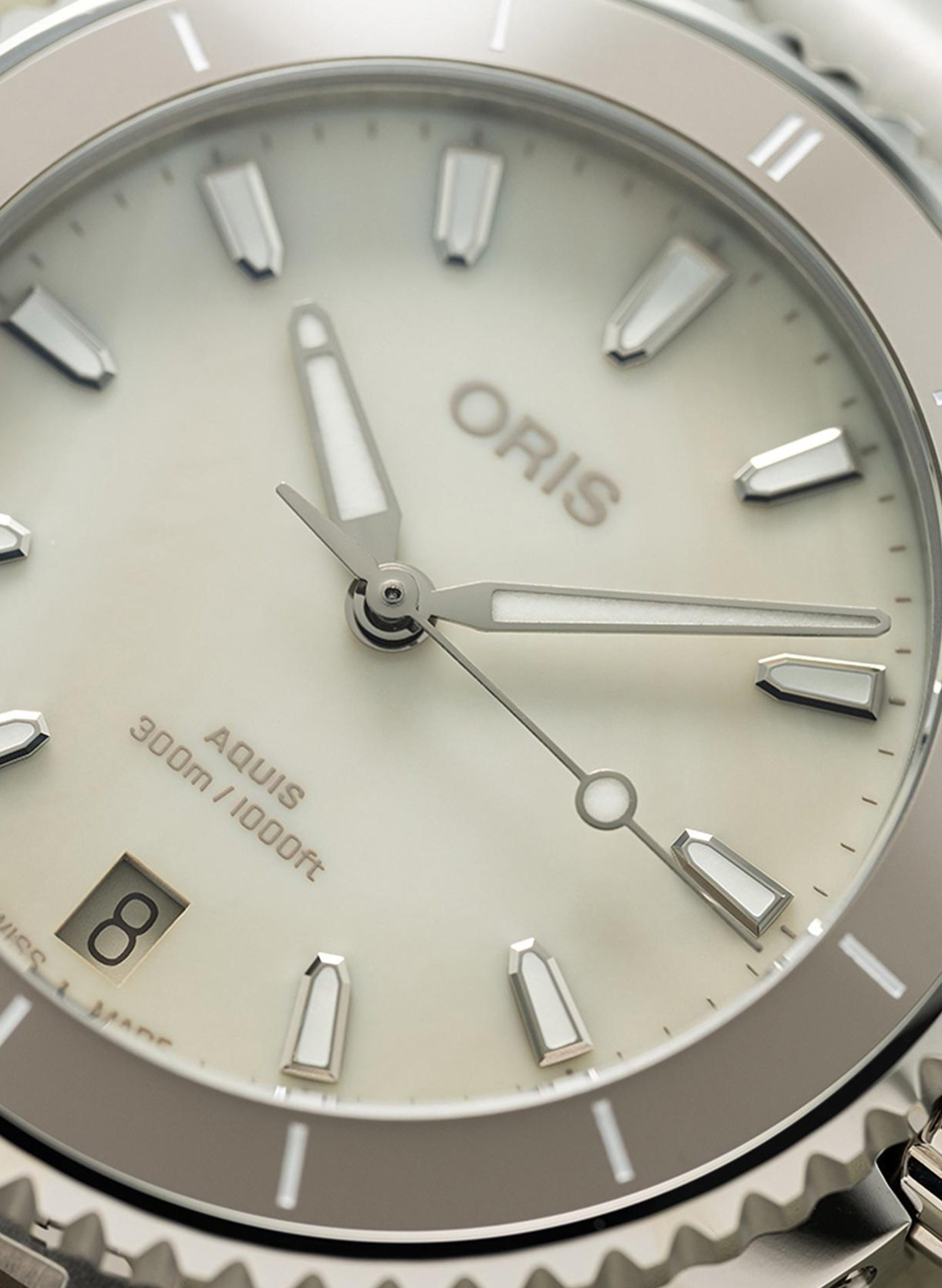 Montre automatique Oris Aquis Date en acier inoxydable ORIS Beige