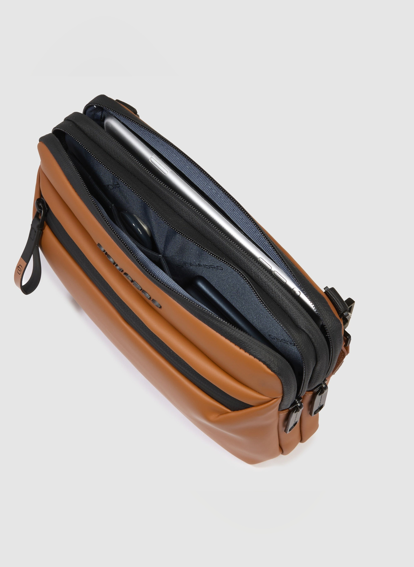 Pochette déperlante pour ipad®mini PIQUADRO Marron