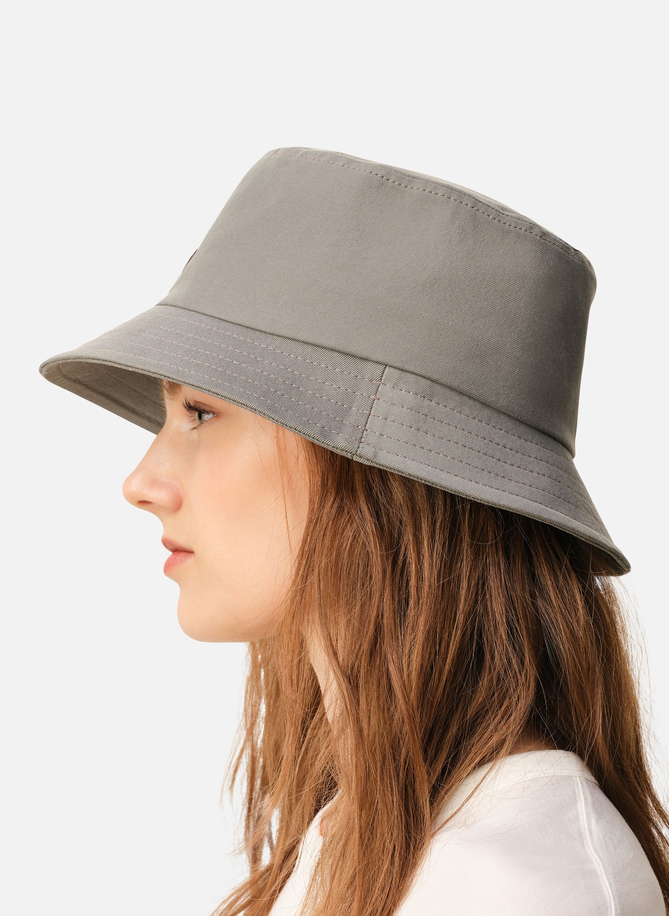 Bob ami de coeur noir unisexe en coton AMI PARIS Gris