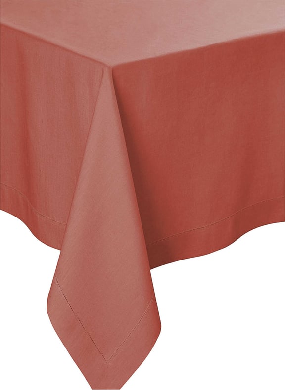 Nappe unie en lin, made in france, florence Rouge by ALEXANDRE TURPAULT ALEXANDRE TURPAULT Nappe unie en lin, made in france, florence Rouge