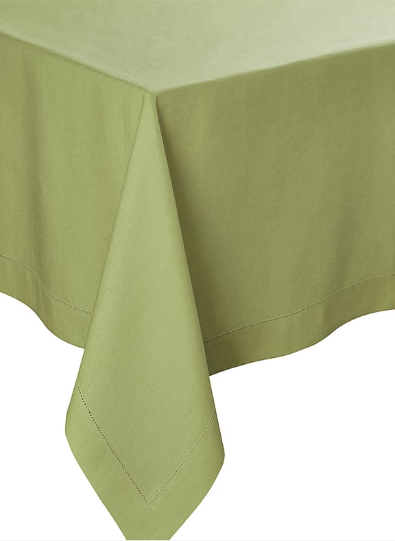 Nappe unie en lin, made in france, florence Vert by ALEXANDRE TURPAULT ALEXANDRE TURPAULT Nappe unie en lin, made in france, florence Vert