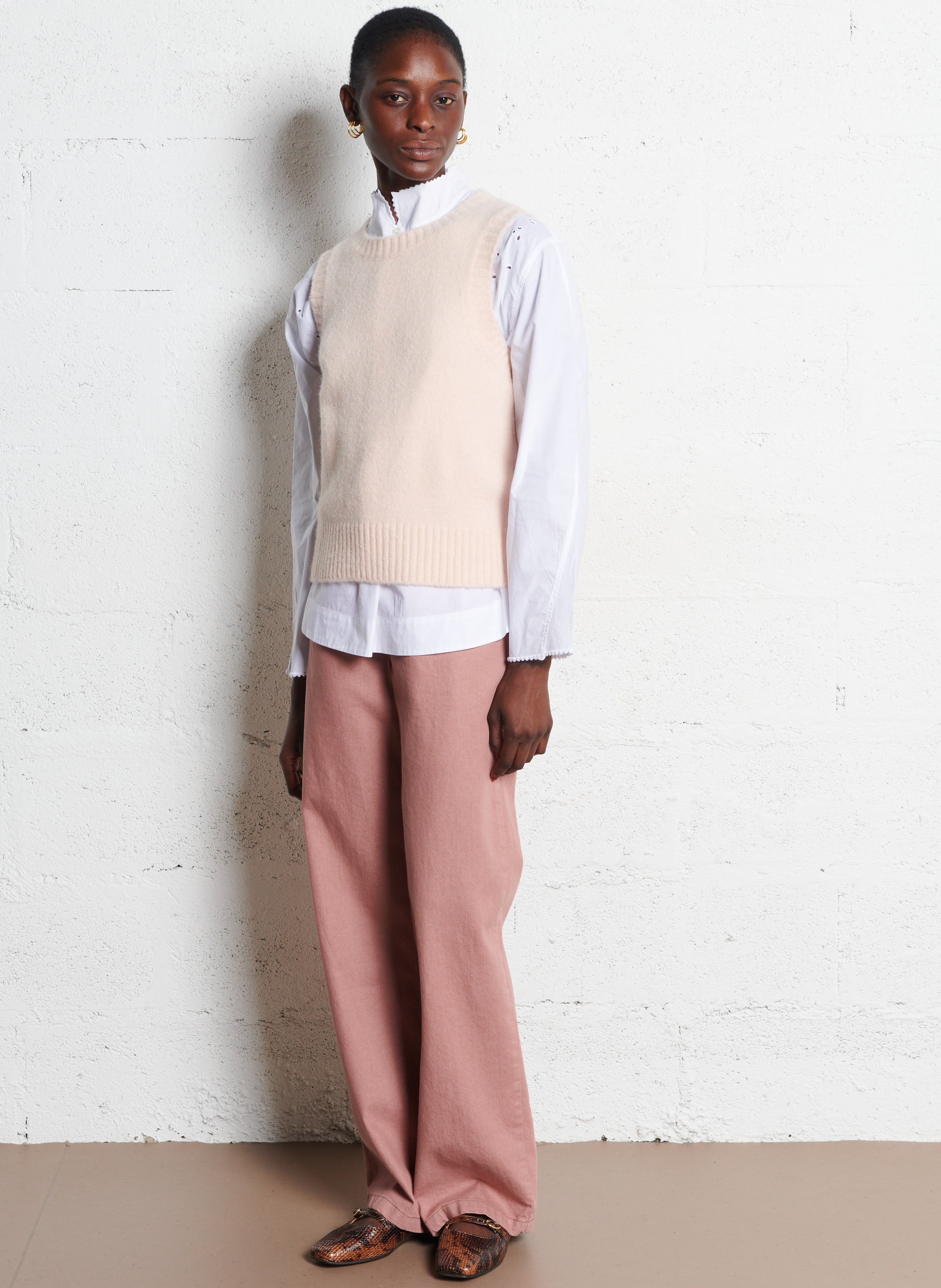 Pull droit sans manche col rond namaste SOEUR Rose