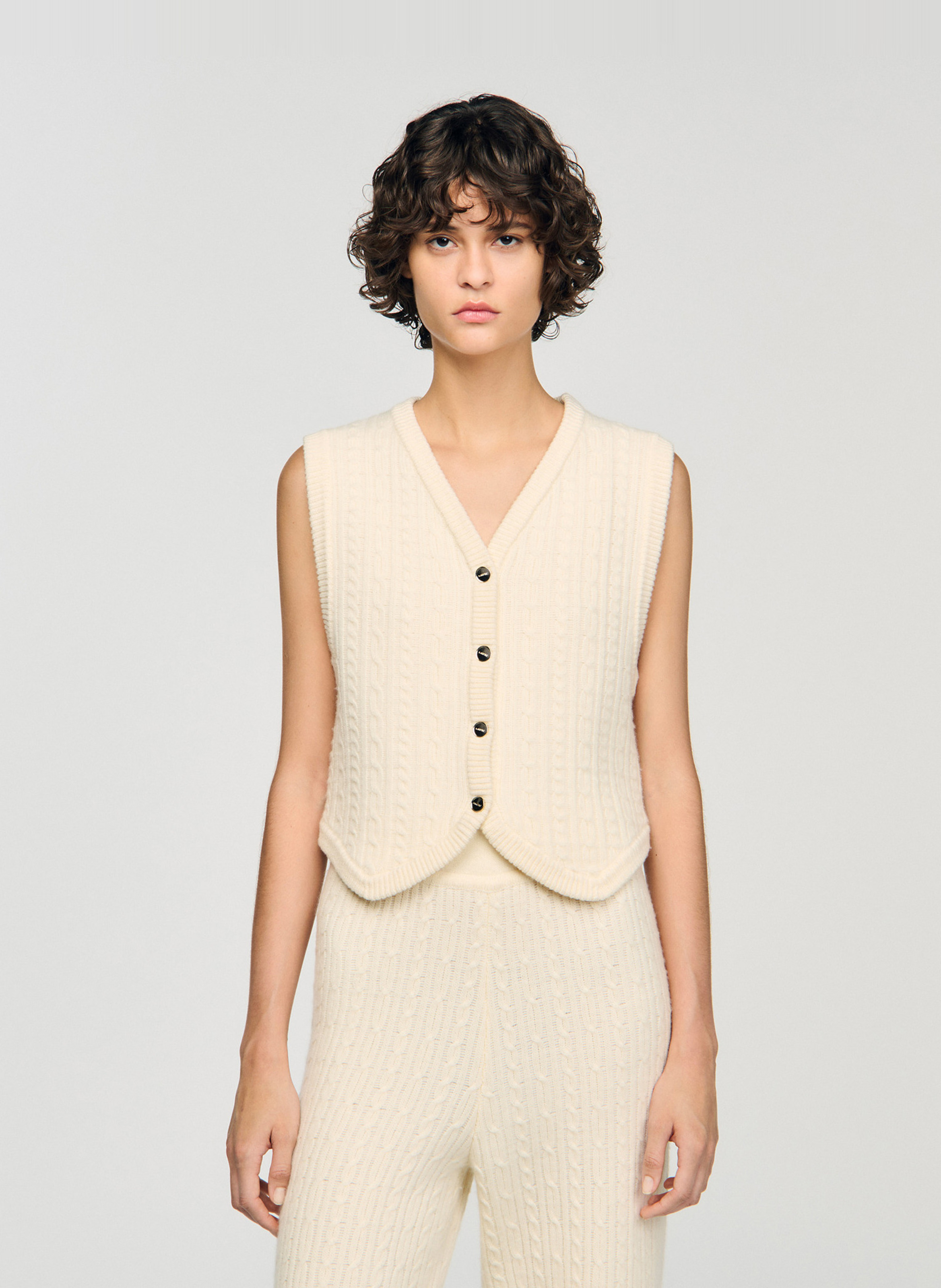 Gilet col v sans manches en laine mélangée SANDRO Beige