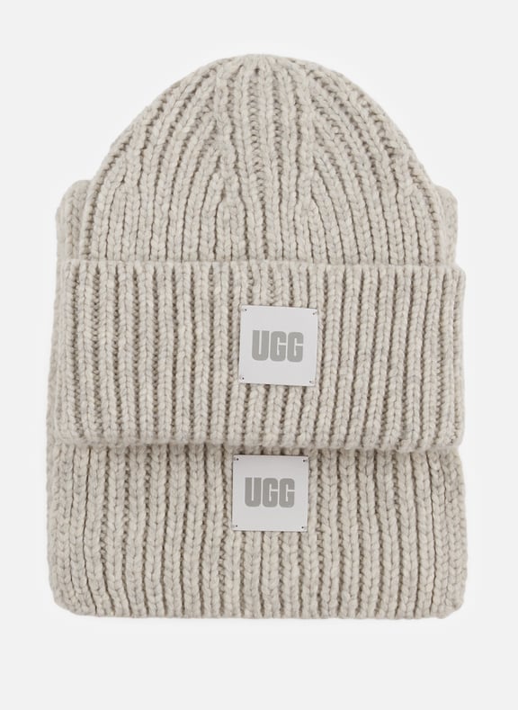 Ugg beanie and online scarf