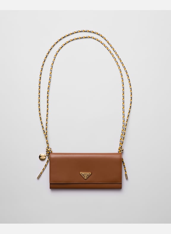 Portefeuille à bandoulière en cuir Marron by PRADA PRADA Portefeuille à bandoulière en cuir Marron