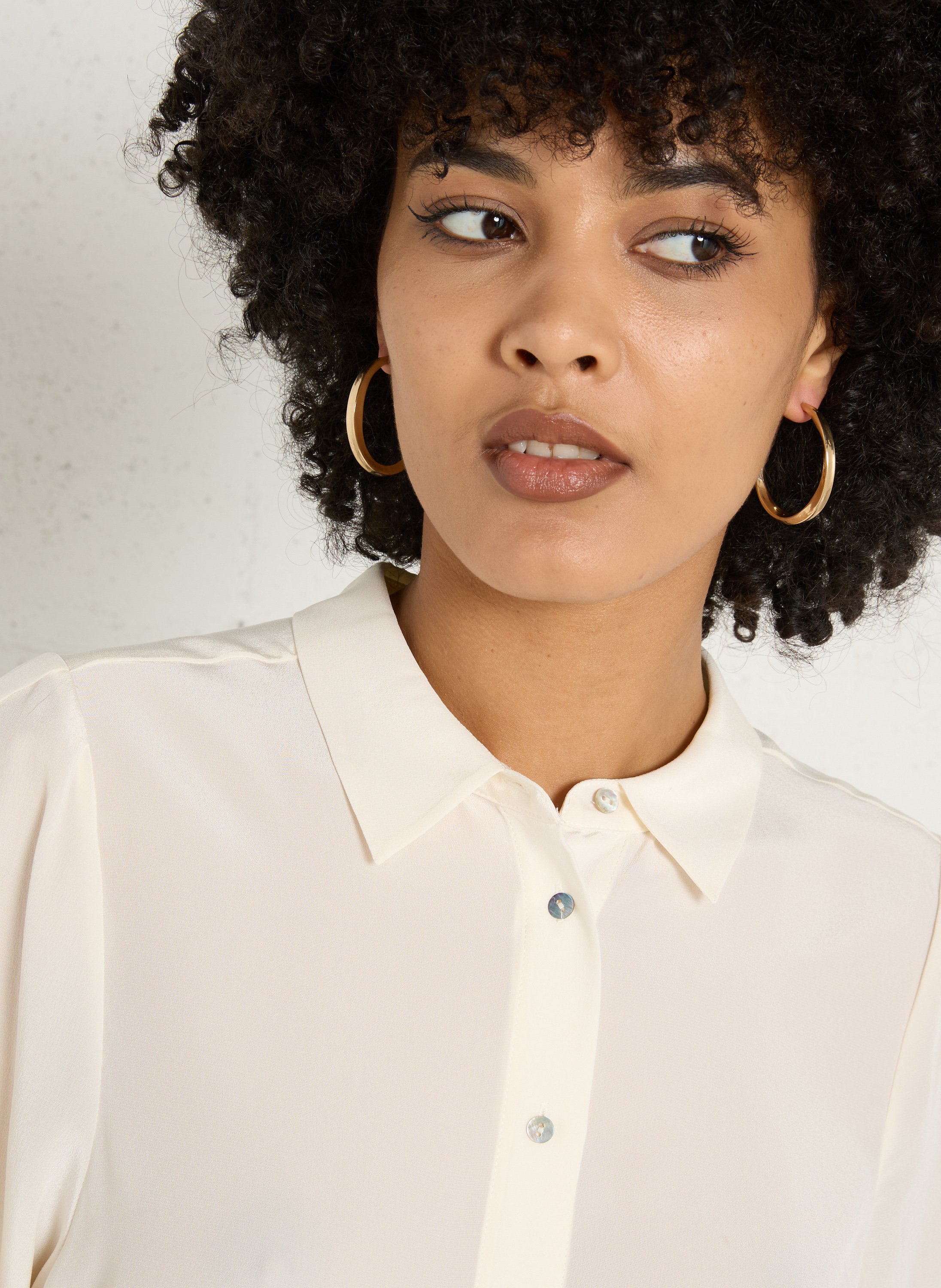 Chemise droite col classique en soie daphnee MAISON 123 Beige