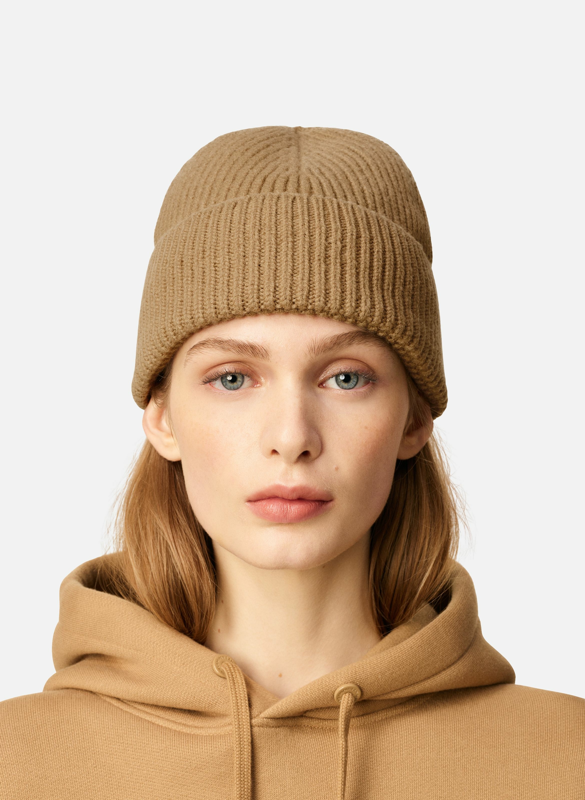 Bonnet ami de coeur en laine unisexe AMI PARIS Marron