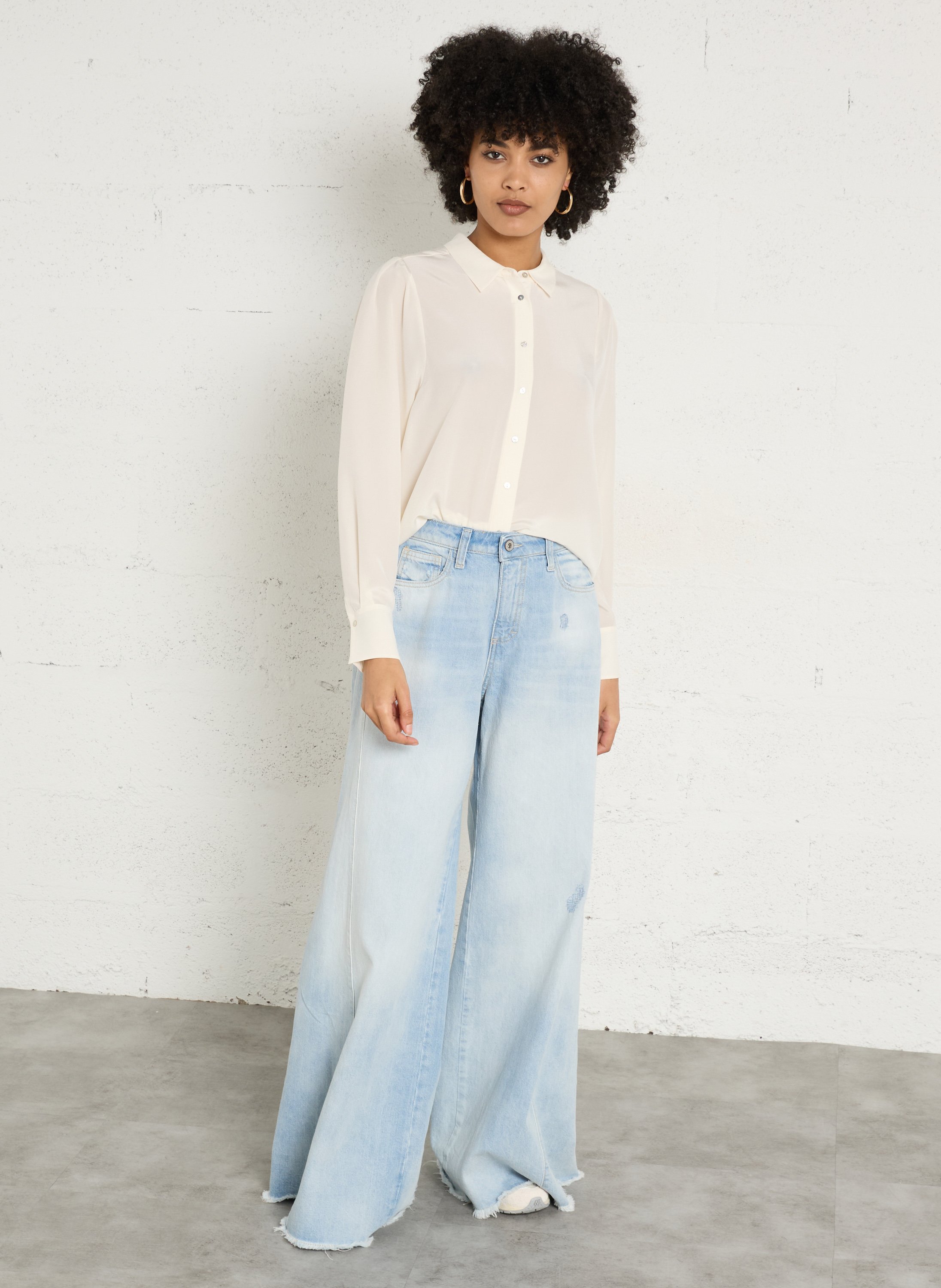 Chemise droite col classique en soie daphnee MAISON 123 Beige