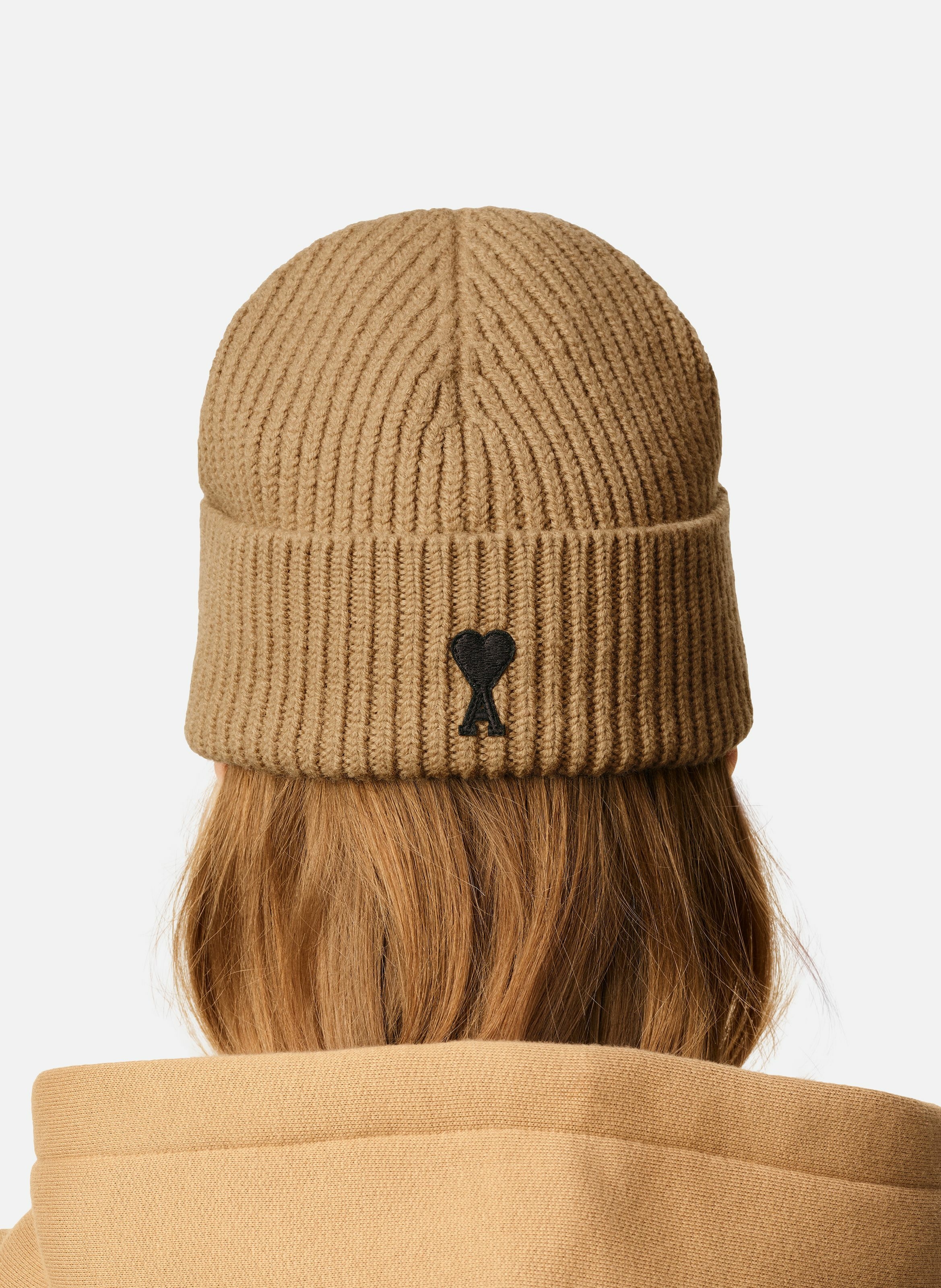 Bonnet ami de coeur en laine unisexe AMI PARIS Marron