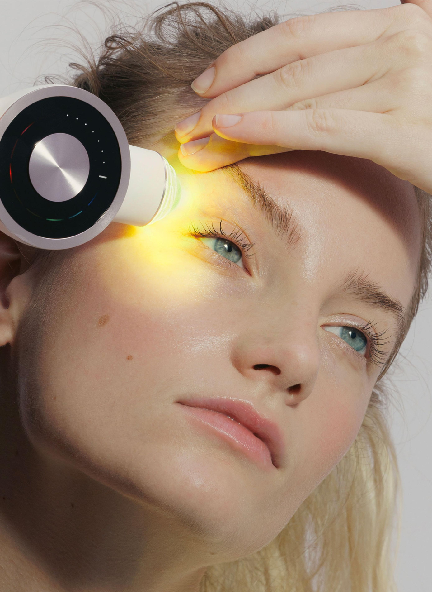 Capsules EYE – Sérum Regard 360° à lumière LED LIGHTINDERM No color