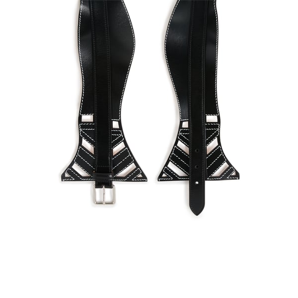 Ceinture avec découpes en cuir