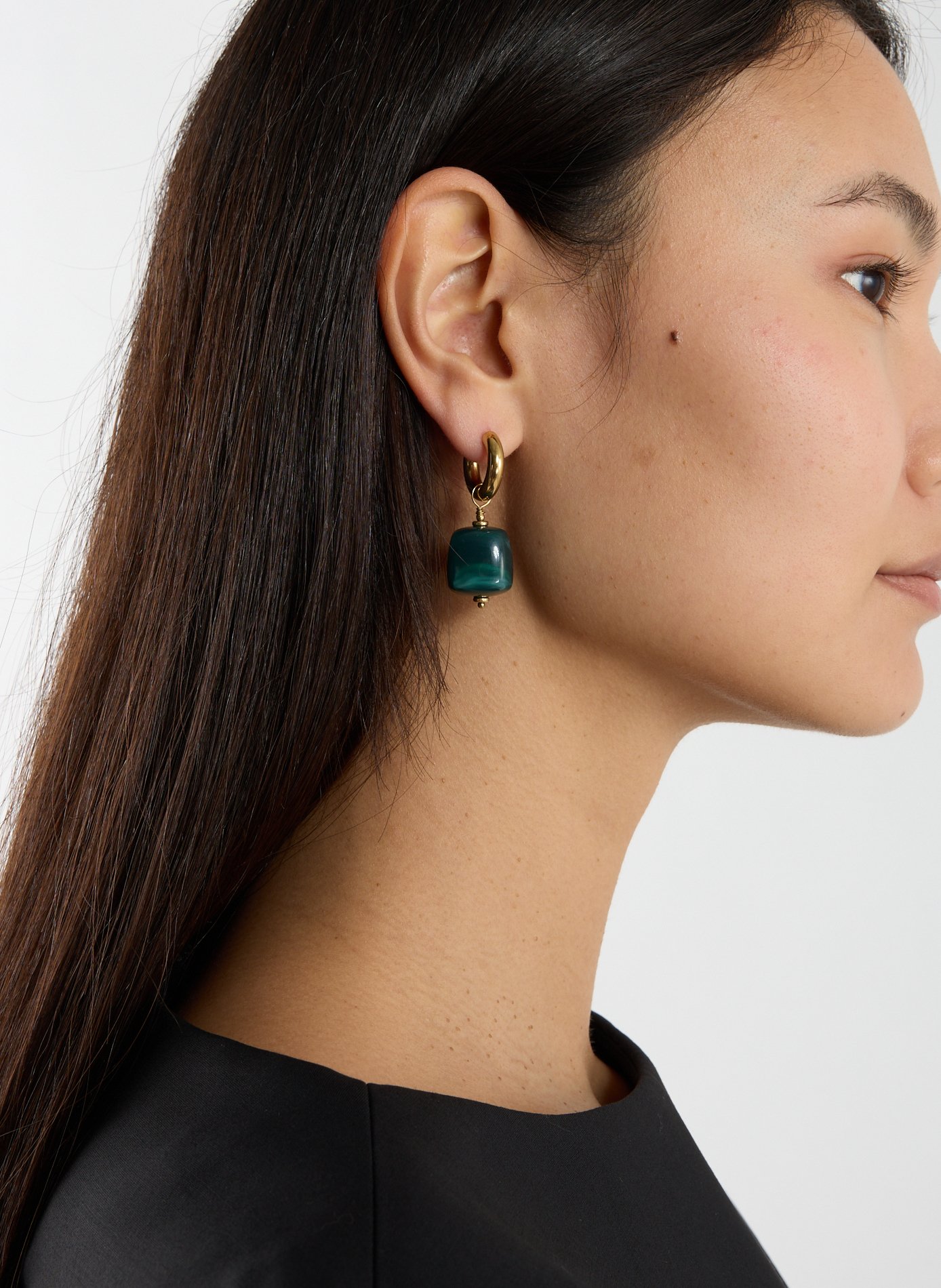 AU PRINTEMPS PARIS Boucles d'oreilles  Vert