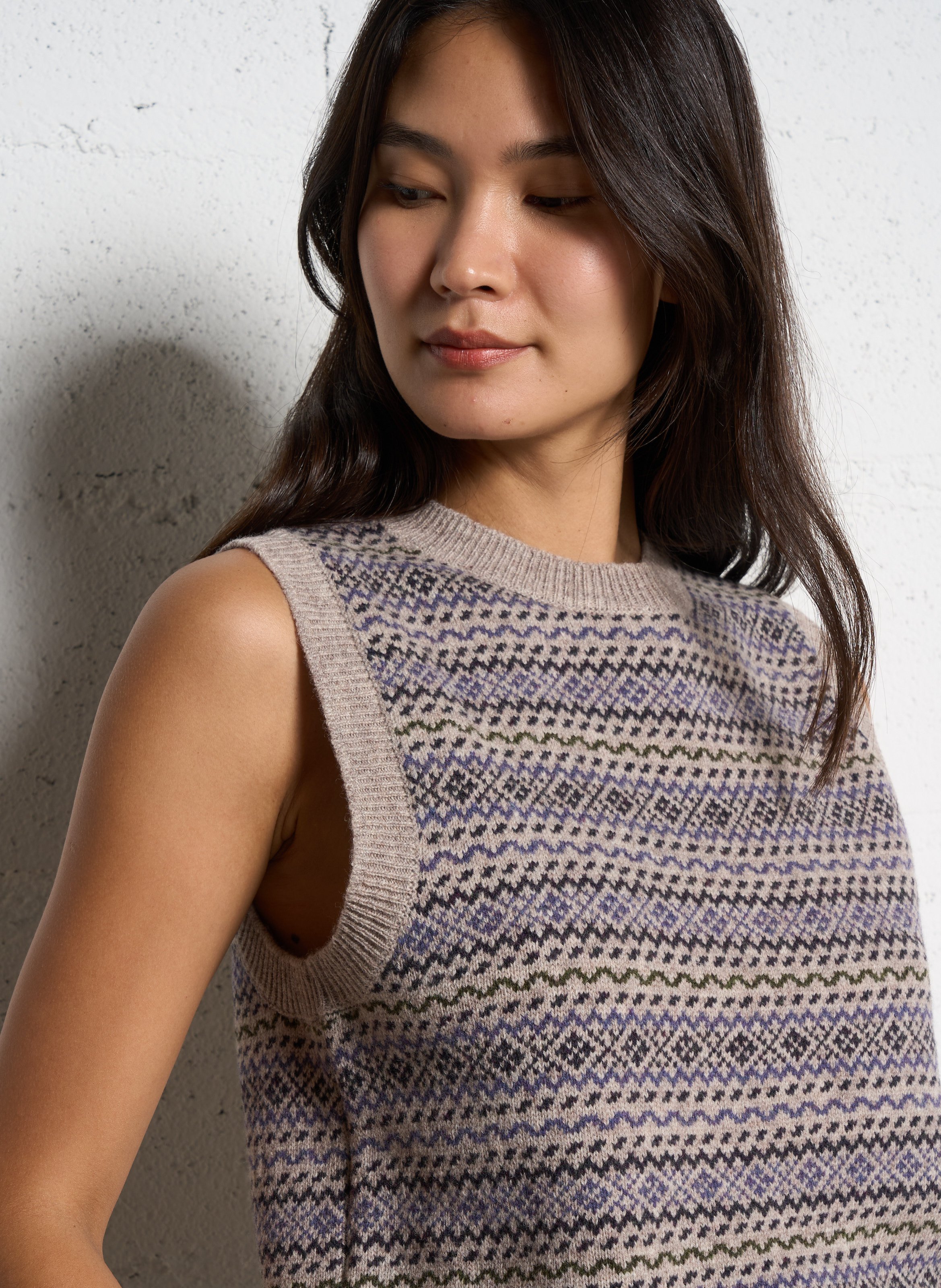 Pull sans manches col rond jacquard en laine mérinos fiesta SOEUR Multicolore