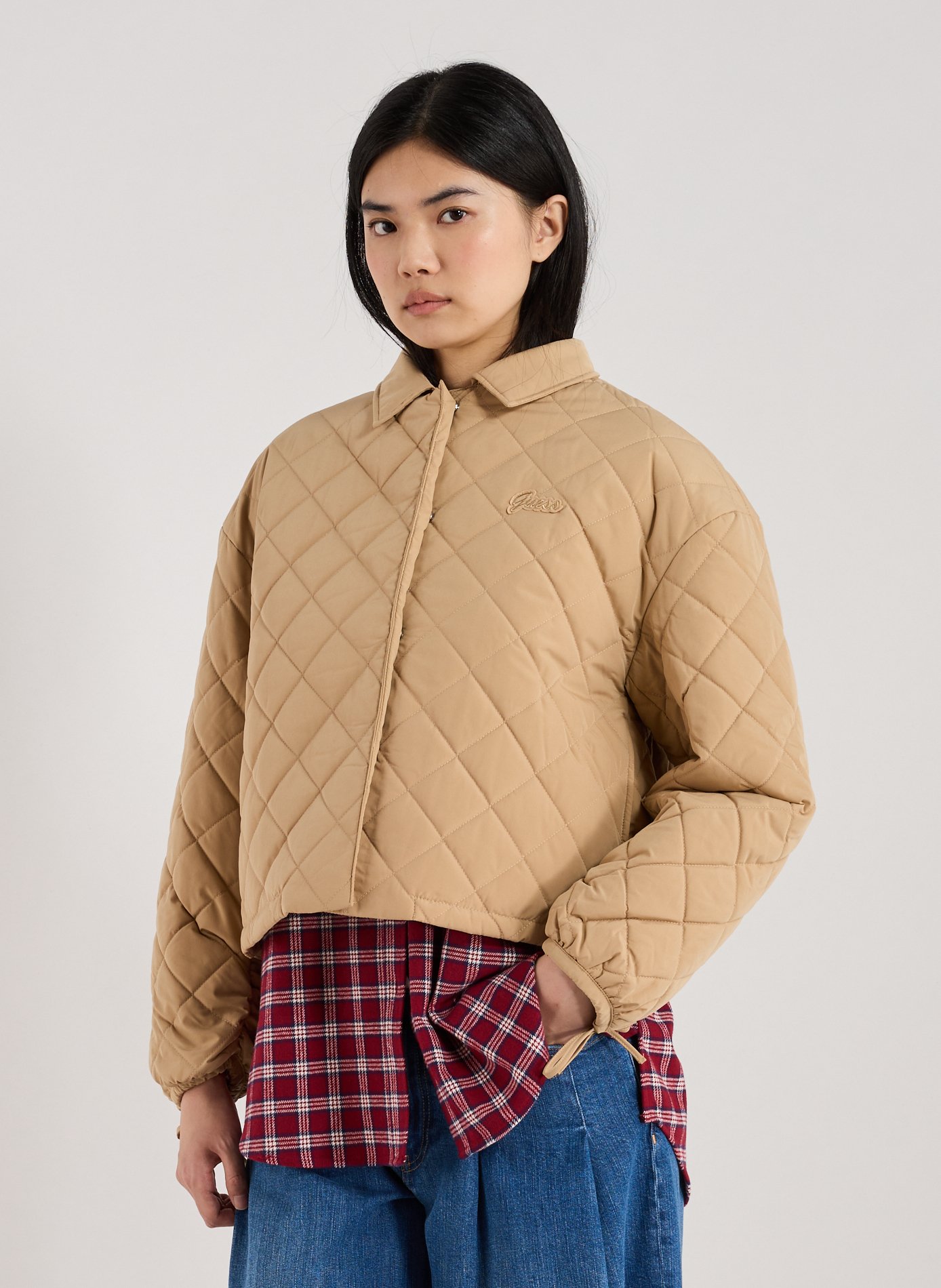 Veste matelassée col classique Beige by GUESS GUESS Veste matelassée col classique Beige