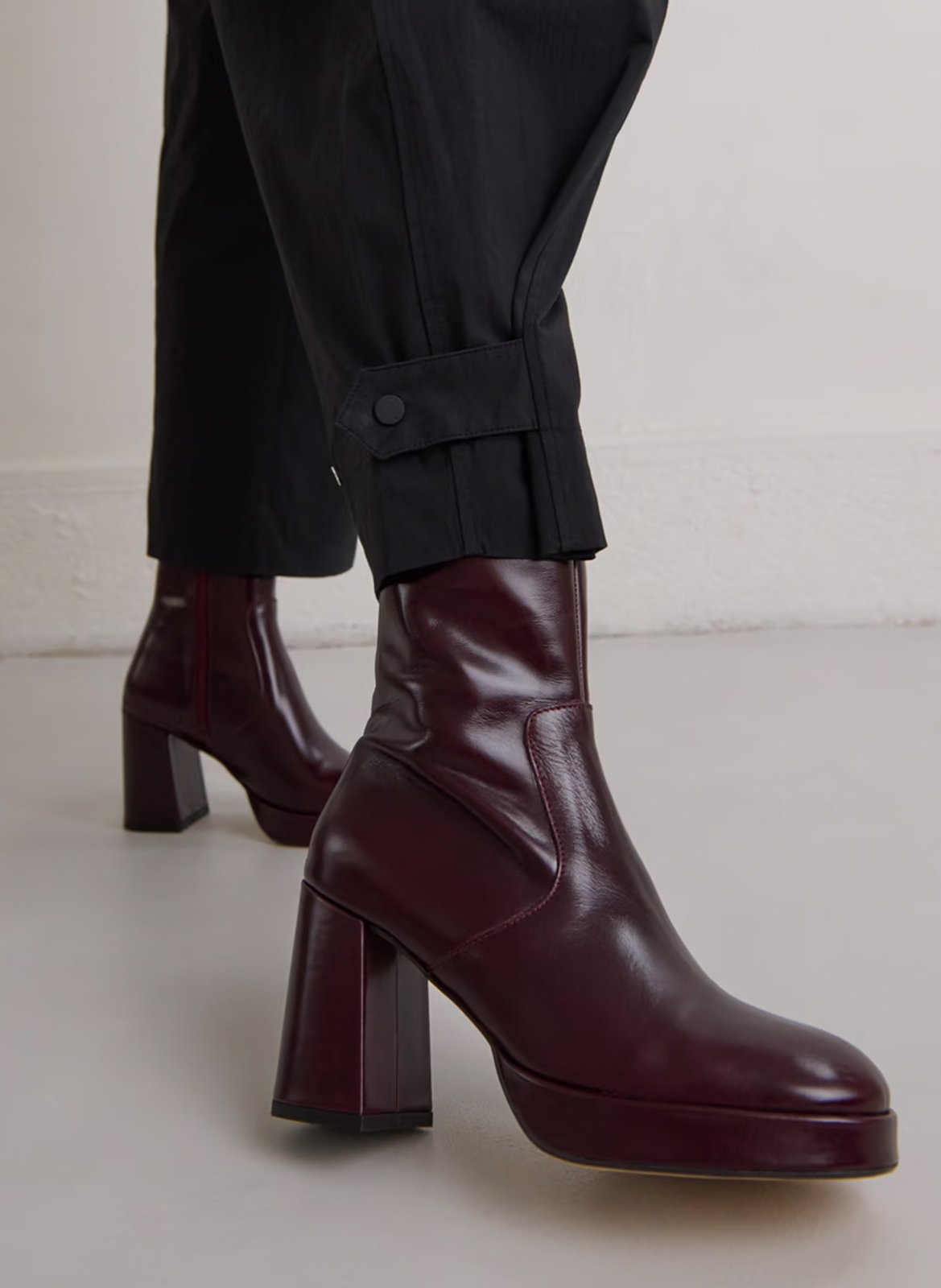 Bottines à talons en cuir vesna JONAK Rouge