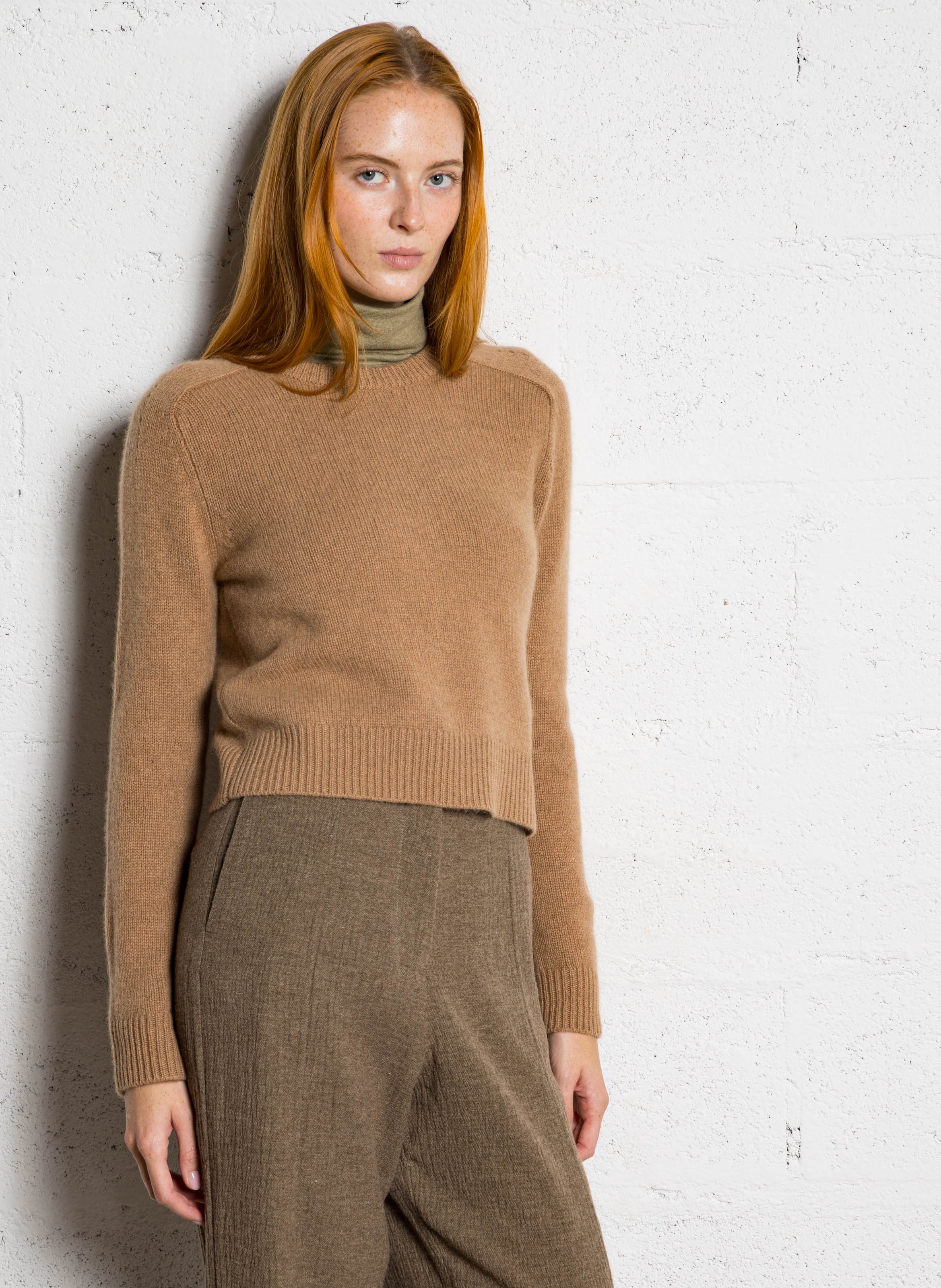 Pull droit col rond en cachemire caroline KUJTEN Marron