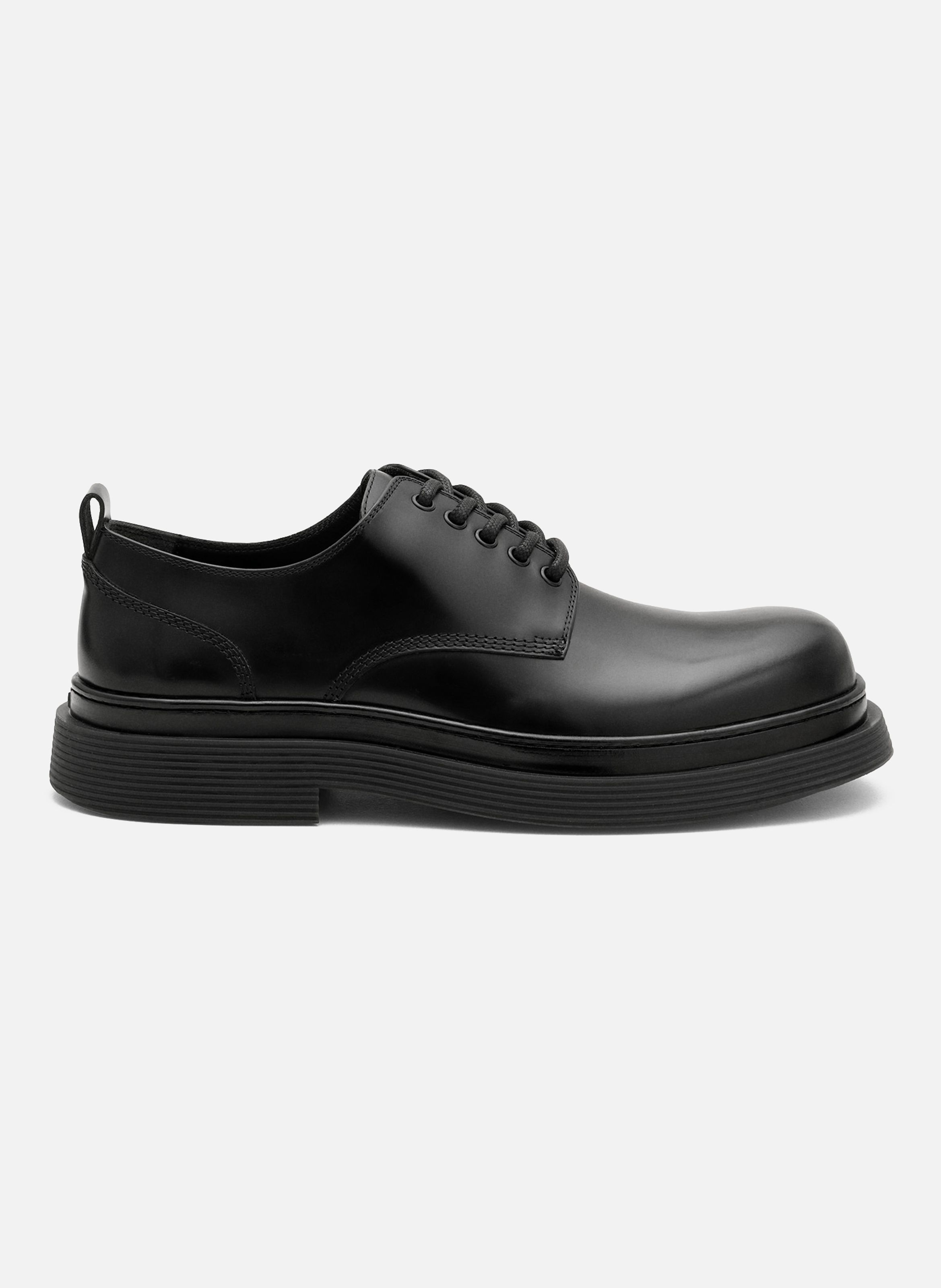 Derbies en cuir de veau AMI PARIS Noir