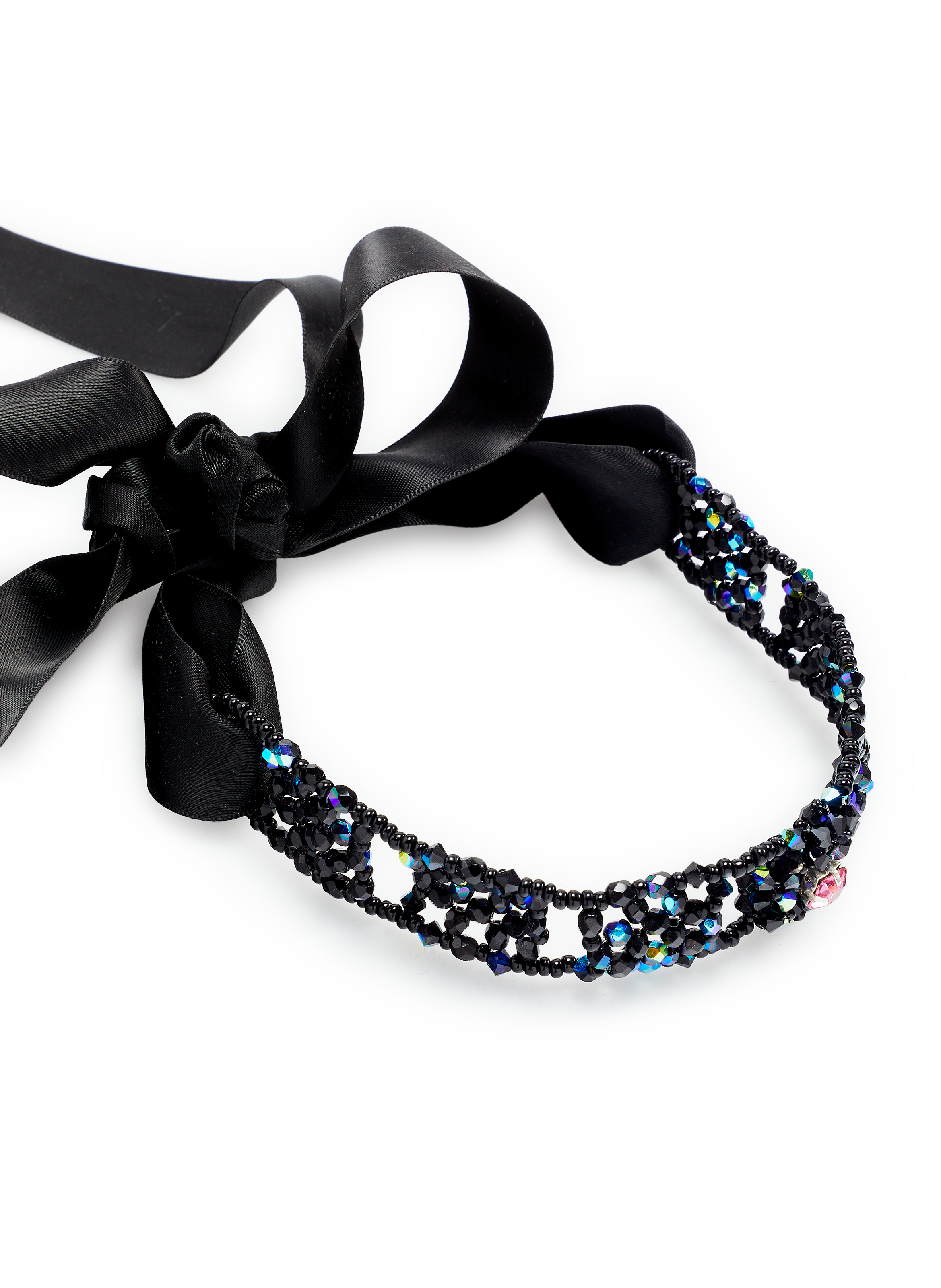 Collier ruban avec ornements