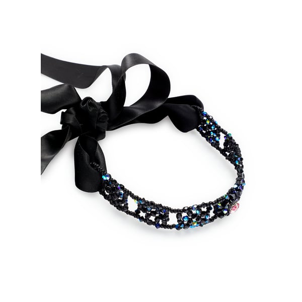 Collier ruban avec ornements