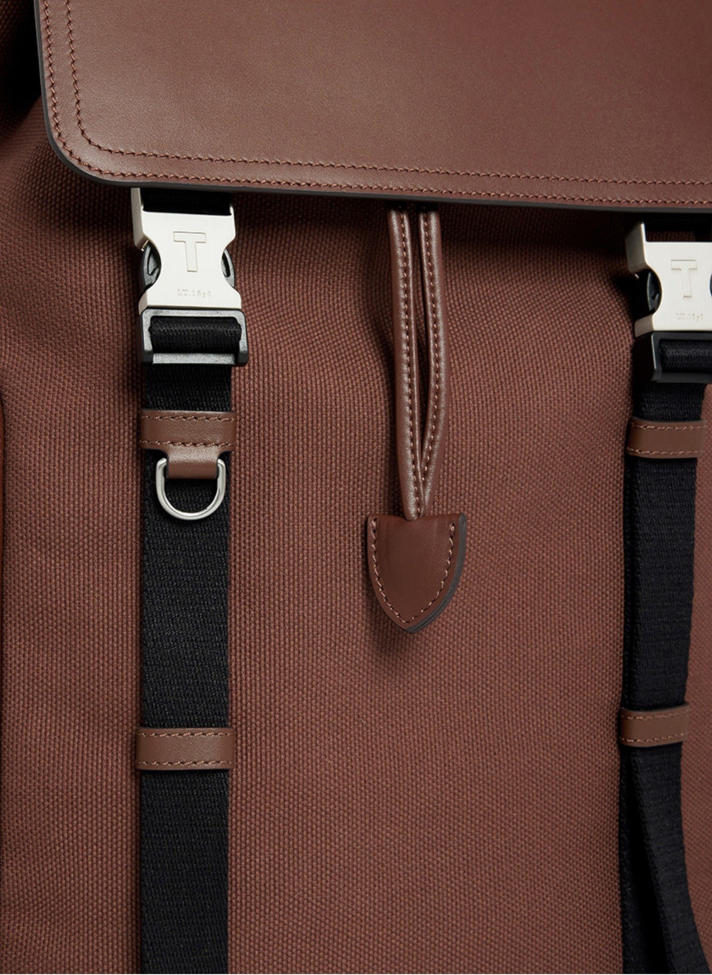 Sac à dos à rabat maurice en toile coton et cuir lisse LE TANNEUR Marron