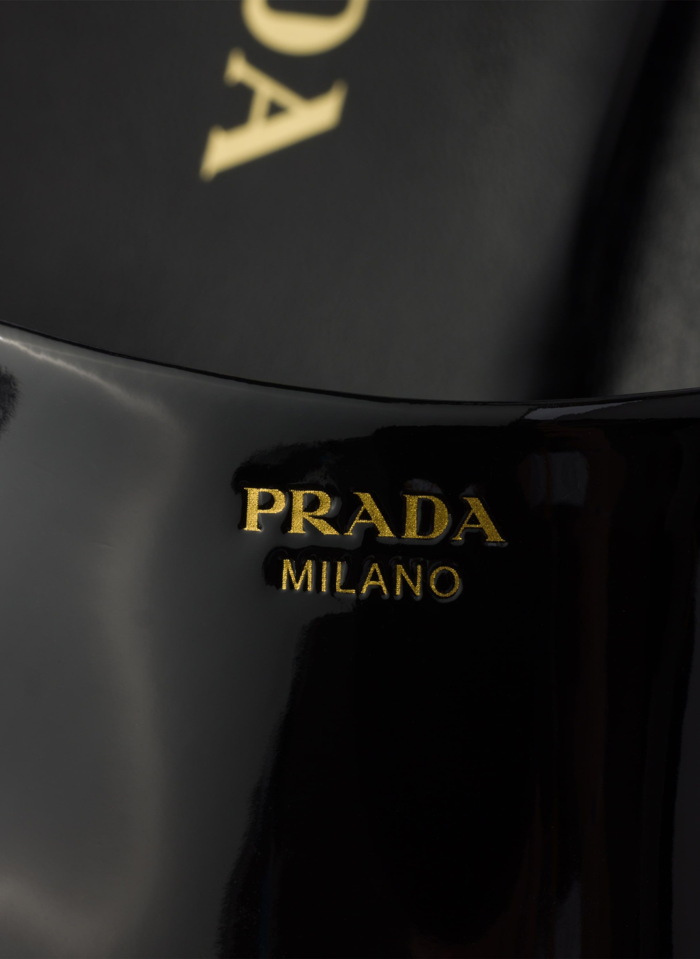 Tongs en cuir verni PRADA Noir