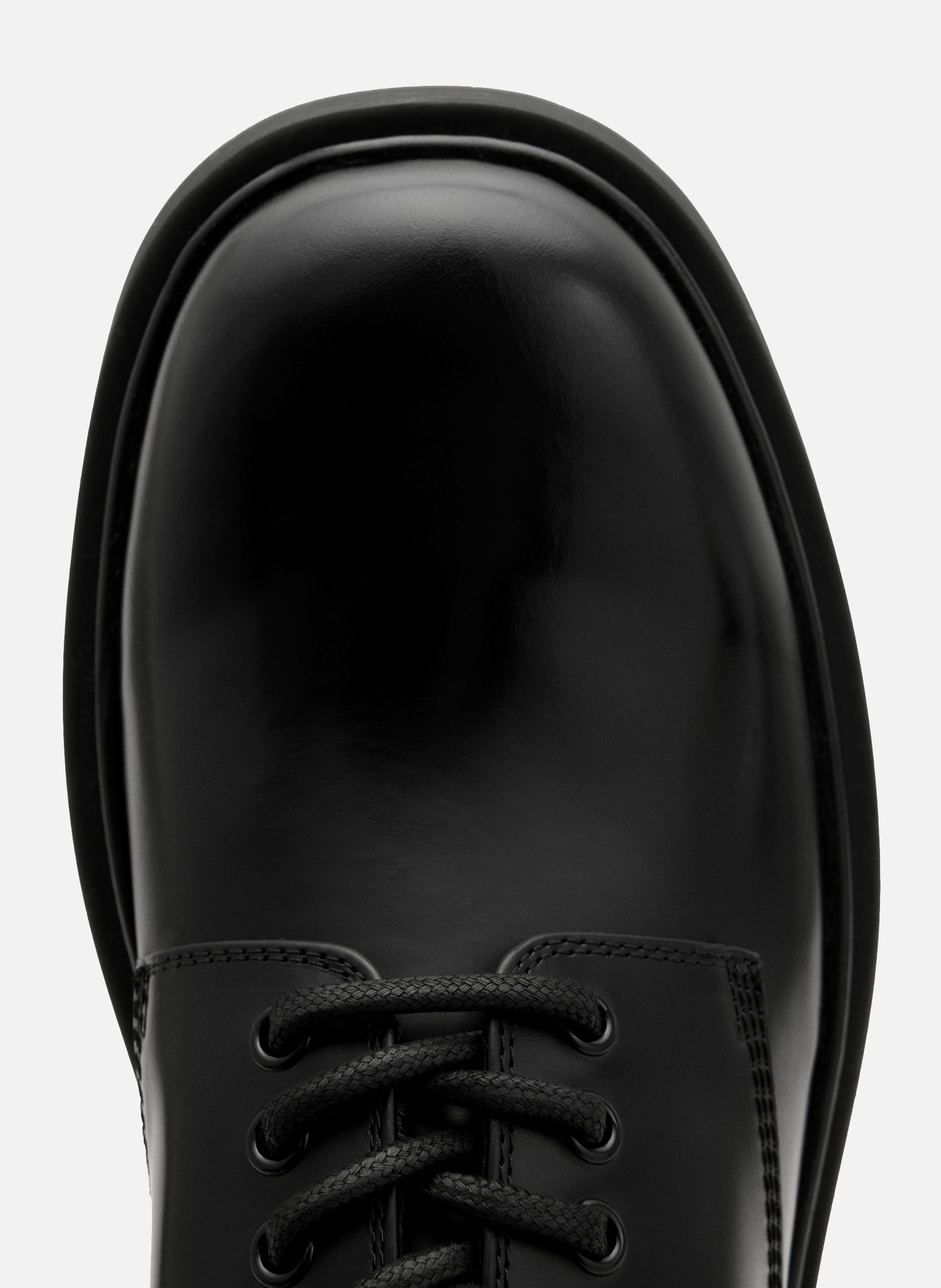 Derbies en cuir de veau AMI PARIS Noir