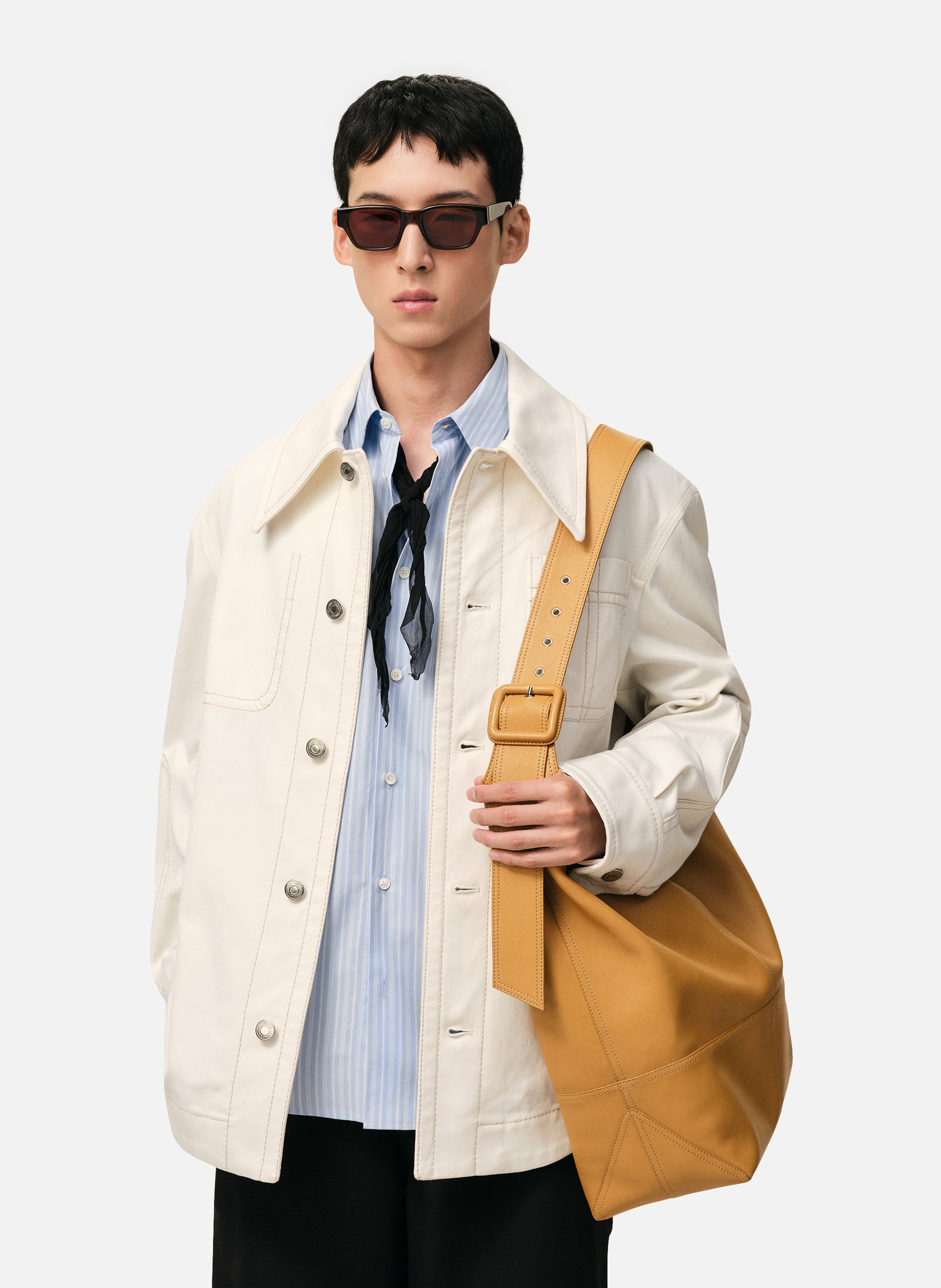 Sac porté croisé etienne unisexe en cuir de taurillon AMI PARIS Jaune