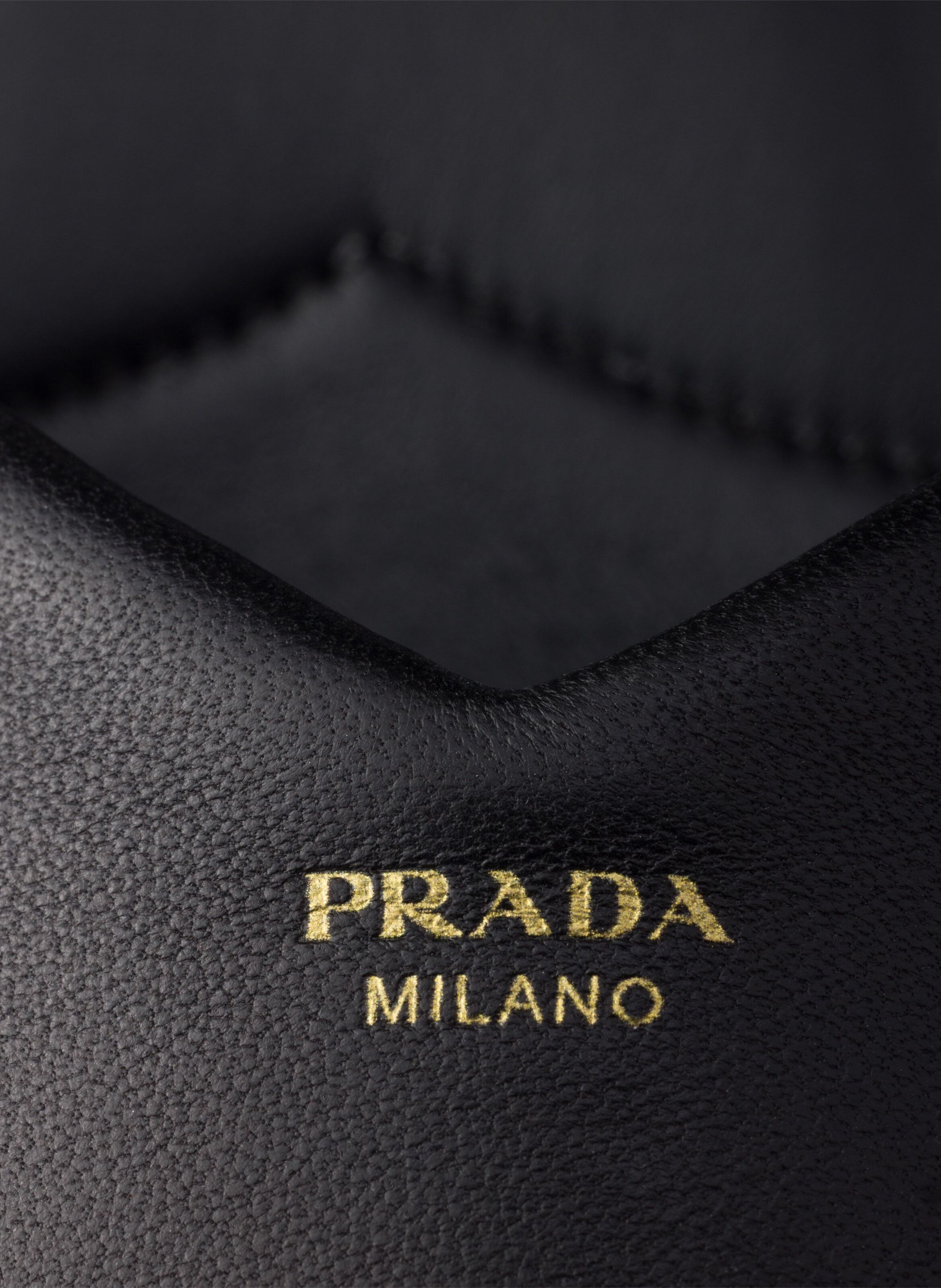 Sandales en cuir nappa matelassé PRADA Noir