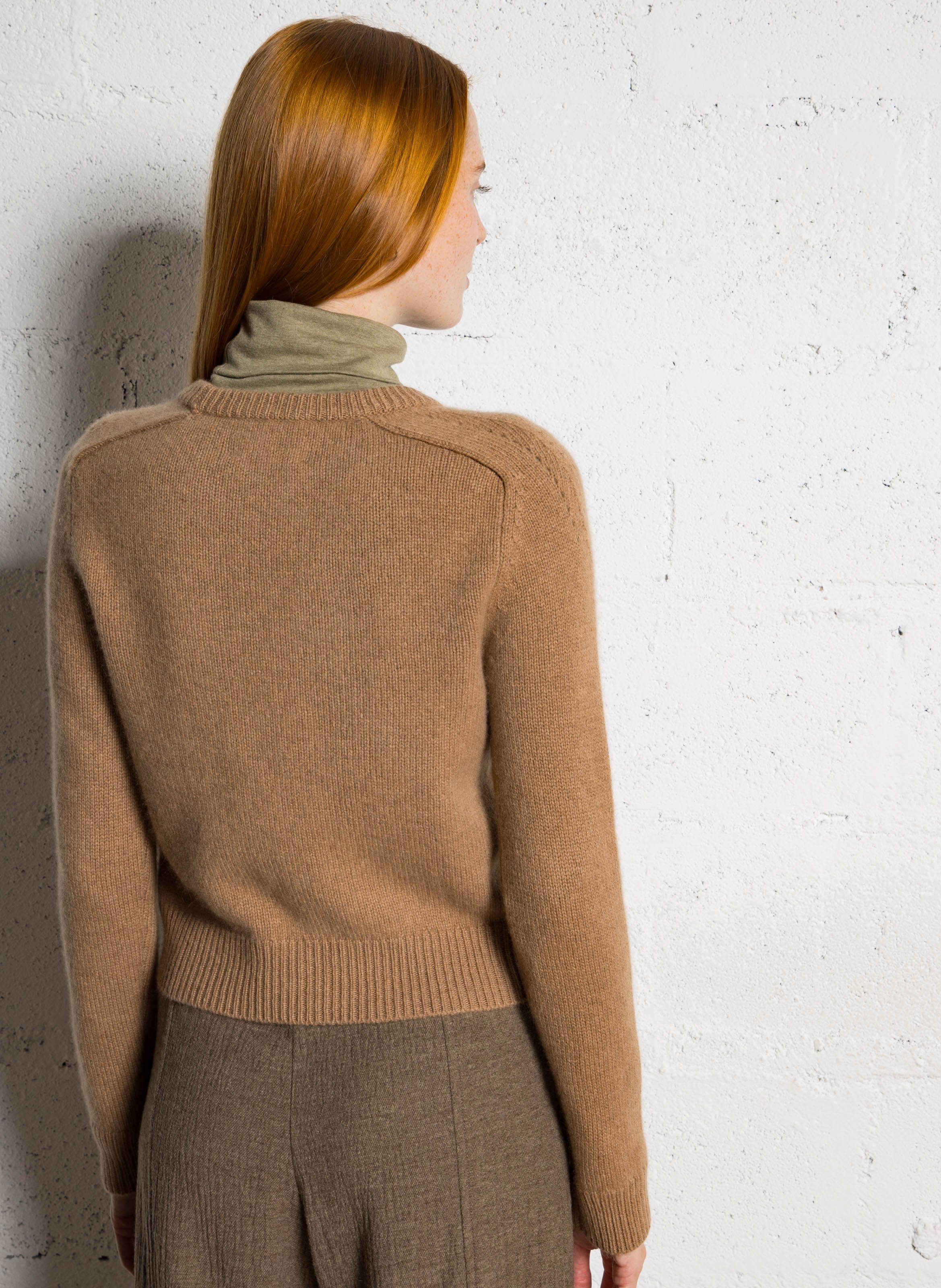 Pull droit col rond en cachemire caroline KUJTEN Marron