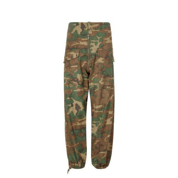 Pantalon à motif camouflage