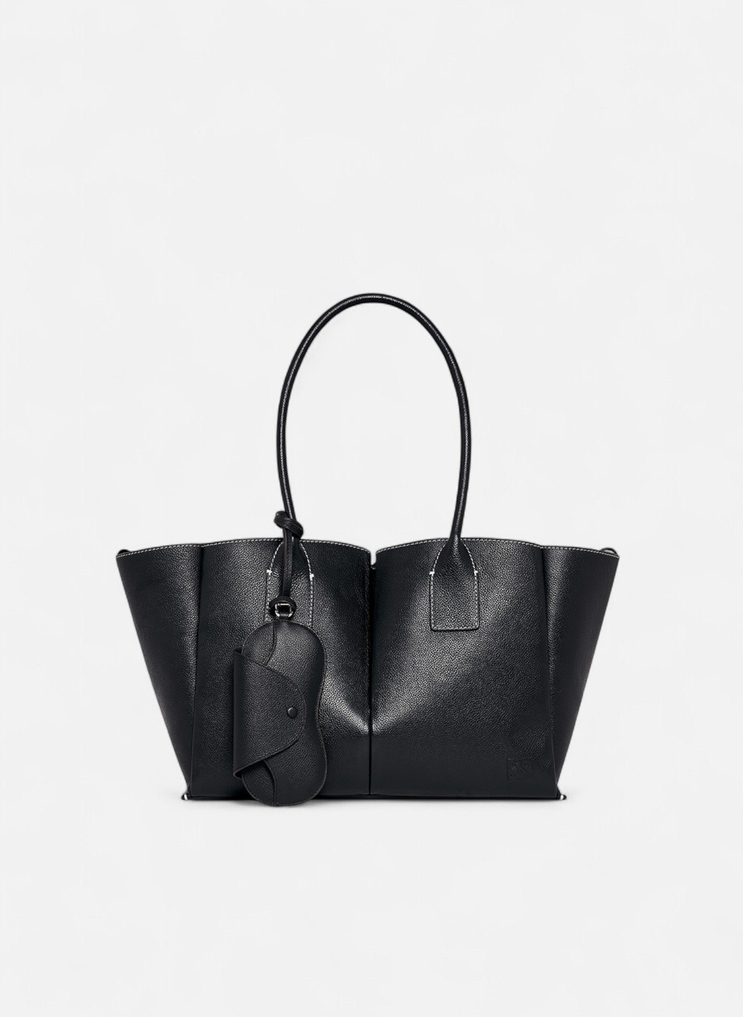 Etui à lunettes charms en cuir grainé LE TANNEUR Noir