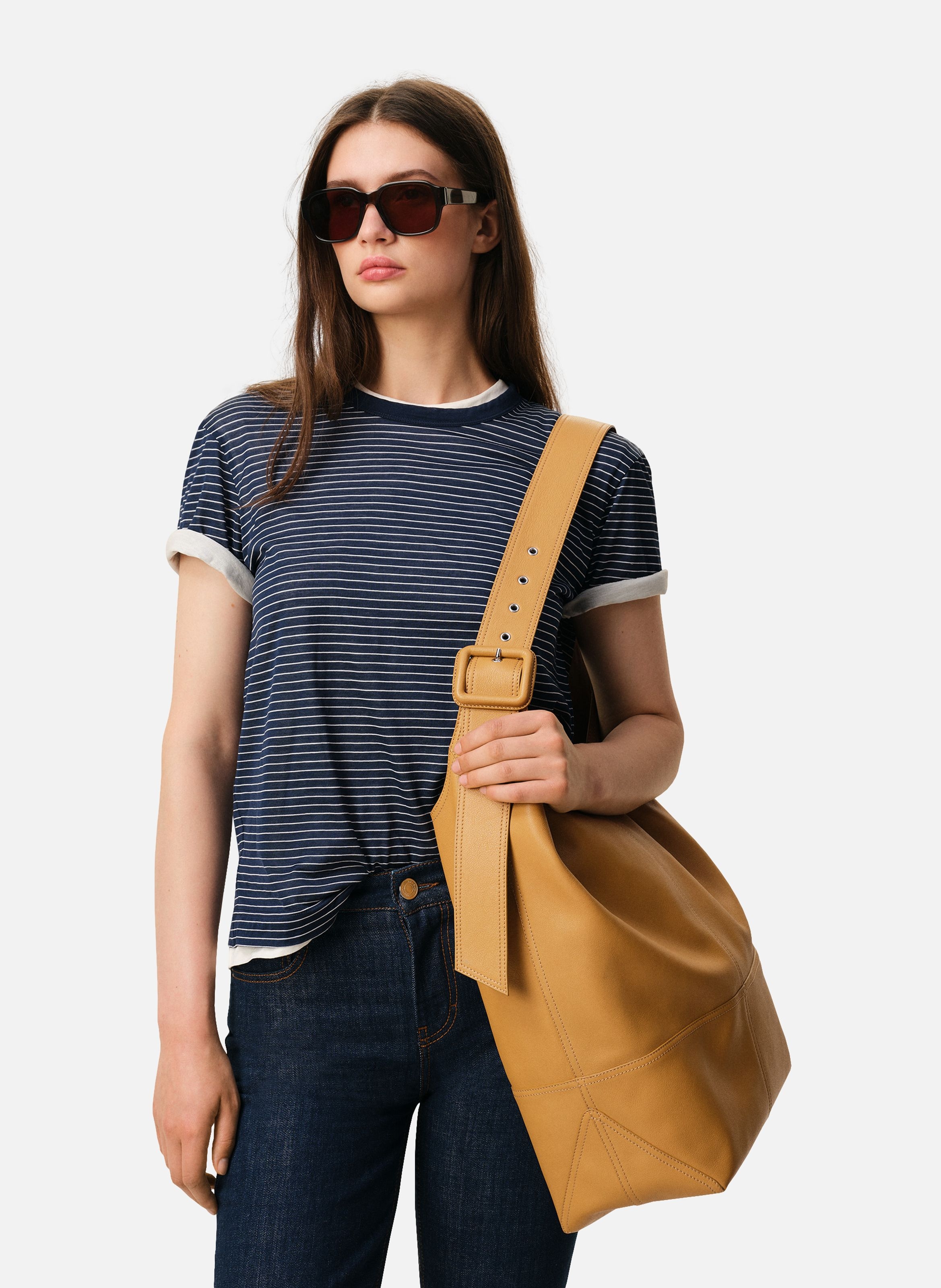 Sac porté croisé etienne unisexe en cuir de taurillon AMI PARIS Jaune