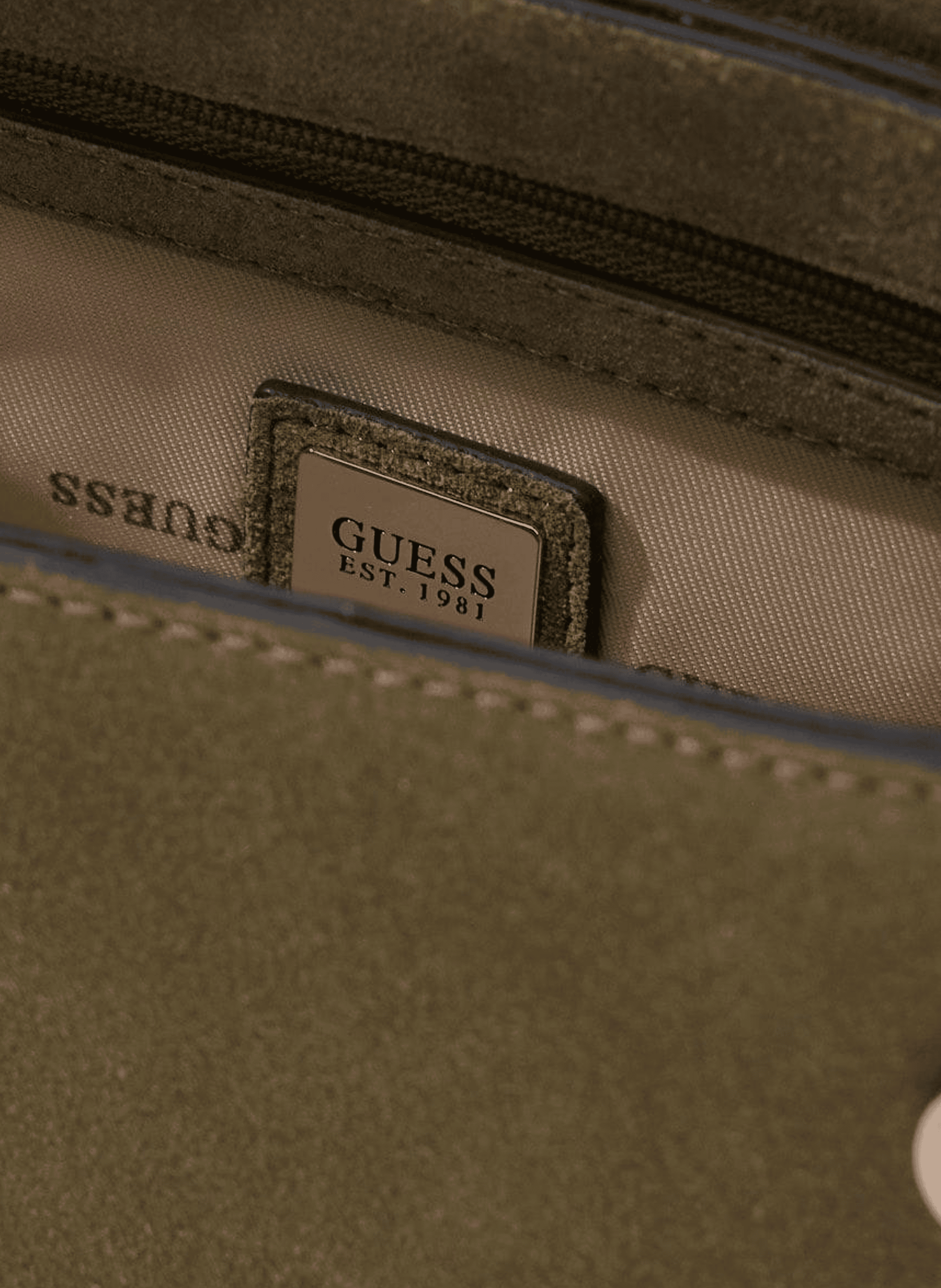 Borsa a tracolla in pelle scamosciata GUESS Verde